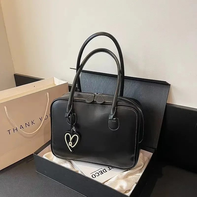 Autumn New Style PU Square Shoulder Bags Solid Large Capacity High Quality Handbags for Women 2025 Fashion Sense of Luxury Retro
Autumn New Style PU Square Shoulder Bags Solid Large Capacity High Quality Handbags for Women 2025 Fashion Sense of Luxury Retro