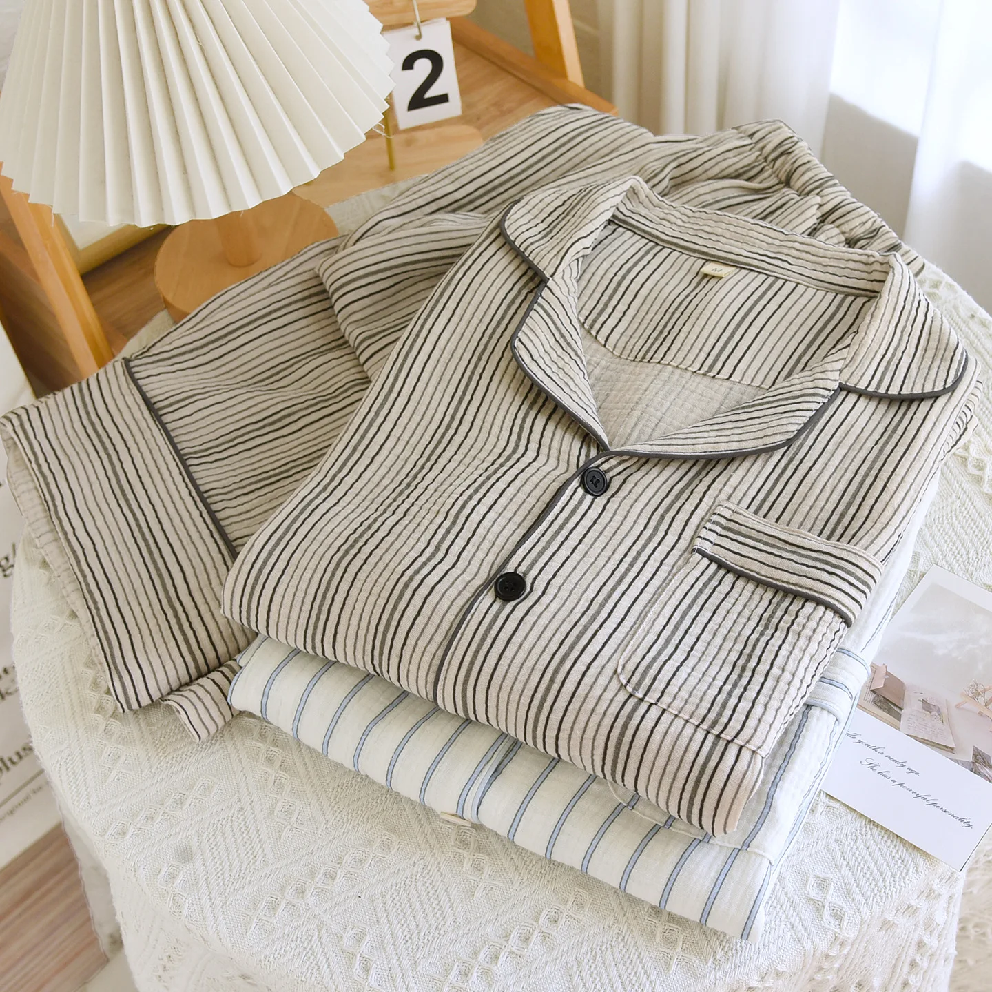 Pure Cotton Long Sleeve Trousers Couple Sleepwear Striped Male Pajamas For Man Nightwear Spring Autumn Soft lapel Pyjamas 
Pure Cotton Long Sleeve Trousers Couple Sleepwear Striped Male Pajamas For Man Nightwear Spring Autumn Soft lapel Pyjamas