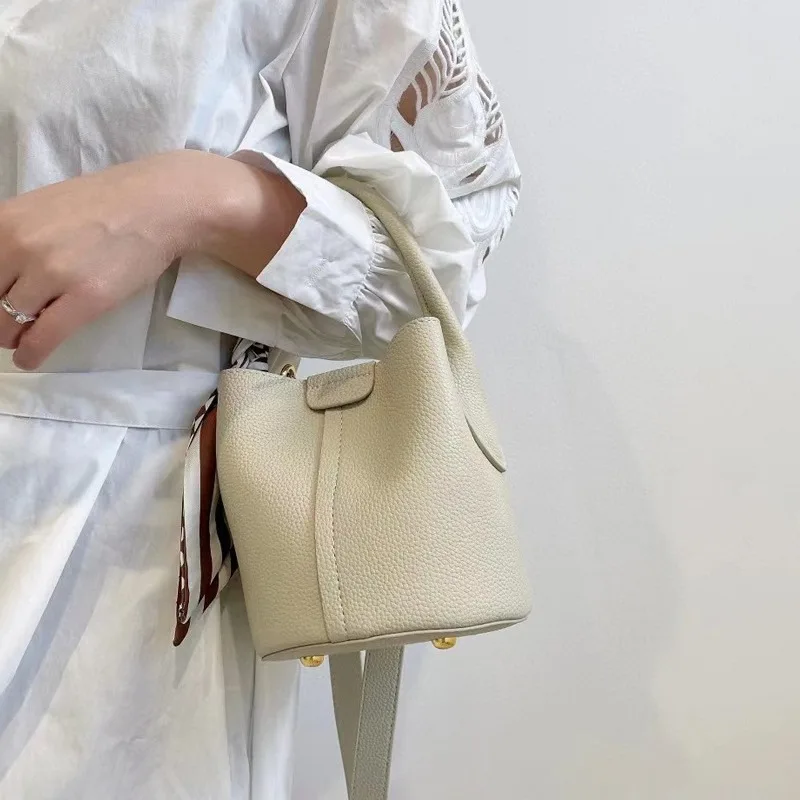 New Multi Color Vegetable Basket Bag Size 2 Heels Shoulder Strap Can be Handheld or Crossslung
New Multi Color Vegetable Basket Bag Size 2 Heels Shoulder Strap Can be Handheld or Crossslung