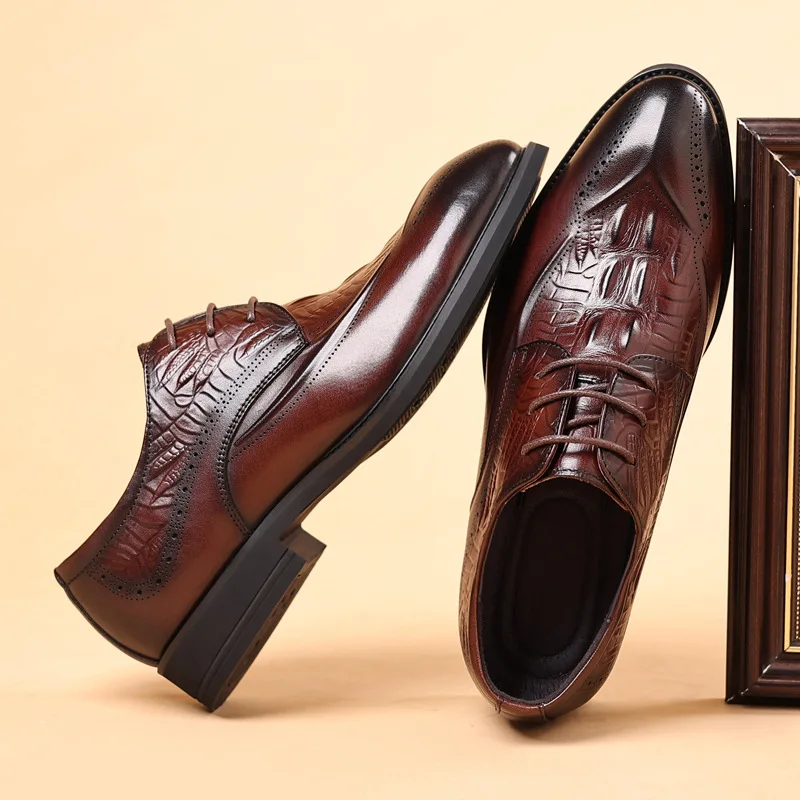 Men's shoes 2025 autumn British style genuine leather shoes with carved patterns crocodile pattern men's business dress leather
Men's shoes 2025 autumn British style genuine leather shoes with carved patterns crocodile pattern men's business dress leather