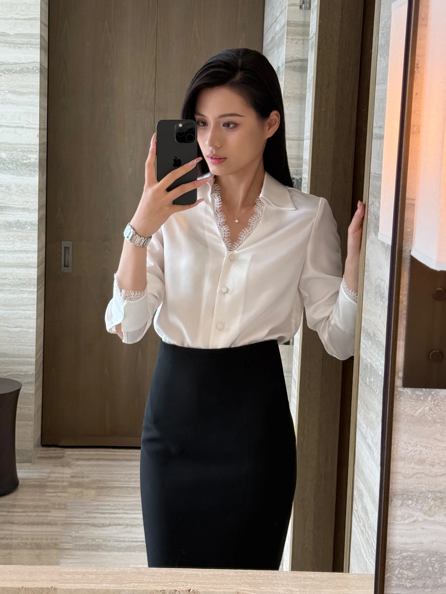 Ele e Lace Trim Acetate irt Hollow out Design Versatile Commute Sle Long Sve Women's Faion irt
Ele e Lace Trim Acetate irt Hollow out Design Versatile Commute Sle Long Sve Women's Faion irt