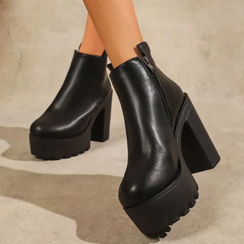 High-heeled Leather Shoes Autumn and Winter New Round Toe Platform Sole Non-slip Wear-resistant Block Heel Shoes
High-heeled Leather Shoes Autumn and Winter New Round Toe Platform Sole Non-slip Wear-resistant Block Heel Shoes