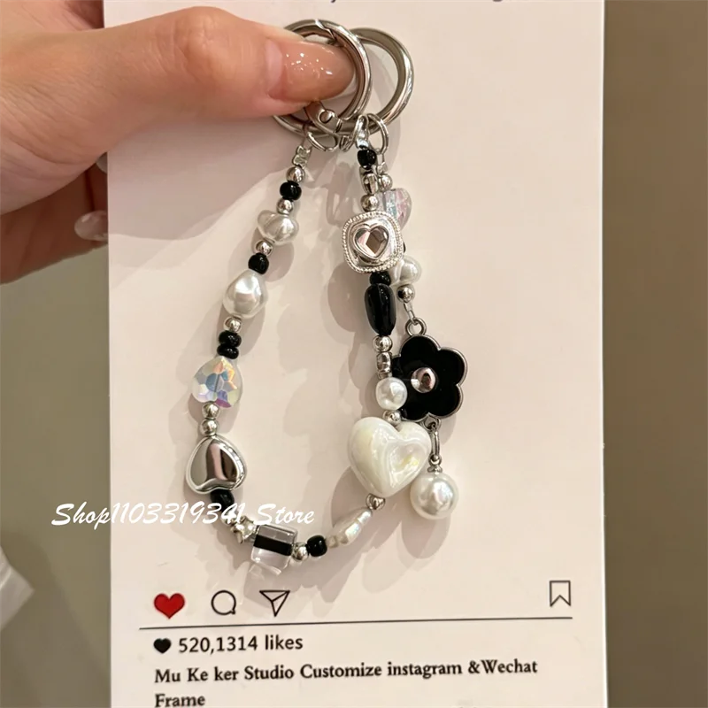 Cute Love Heart Flower Beaded Phone Charm Chain For Phone Bag Universal Accessories Handheld Chain Anti-Loss Short Wrist Lanyard
Cute Love Heart Flower Beaded Phone Charm Chain For Phone Bag Universal Accessories Handheld Chain Anti-Loss Short Wrist Lanyard