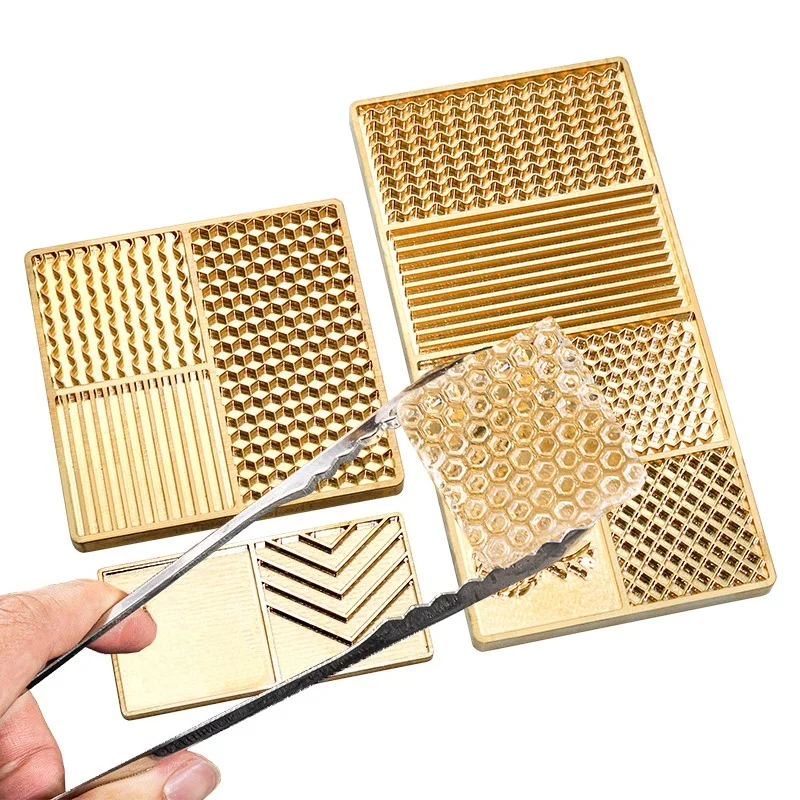 Custom Professional Bartender Bar Tools Brass Ice Cube Mould
Custom Professional Bartender Bar Tools Brass Ice Cube Mould