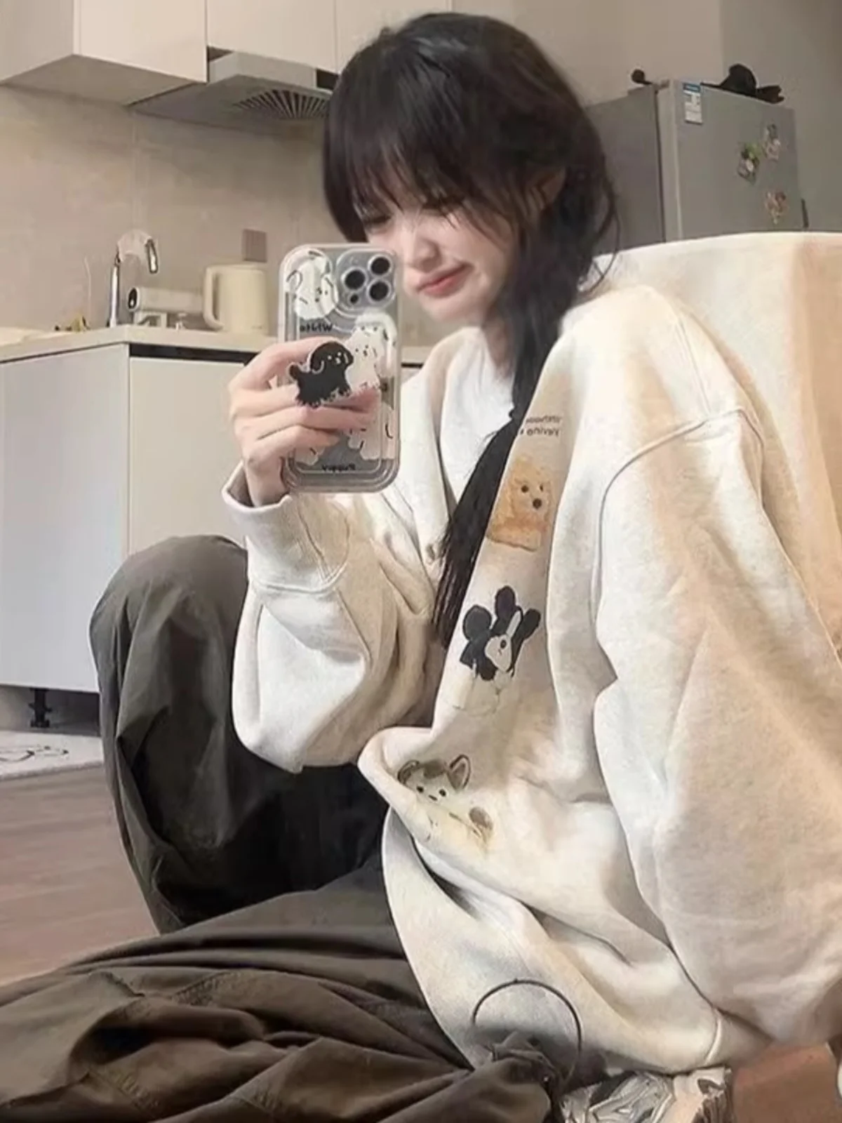Retro American White Grey round Neck Sweatshirt Women Loose Spring Autumn Oversize Fleece Thickened Top Trendy Outerwear
Retro American White Grey round Neck Sweatshirt Women Loose Spring Autumn Oversize Fleece Thickened Top Trendy Outerwear