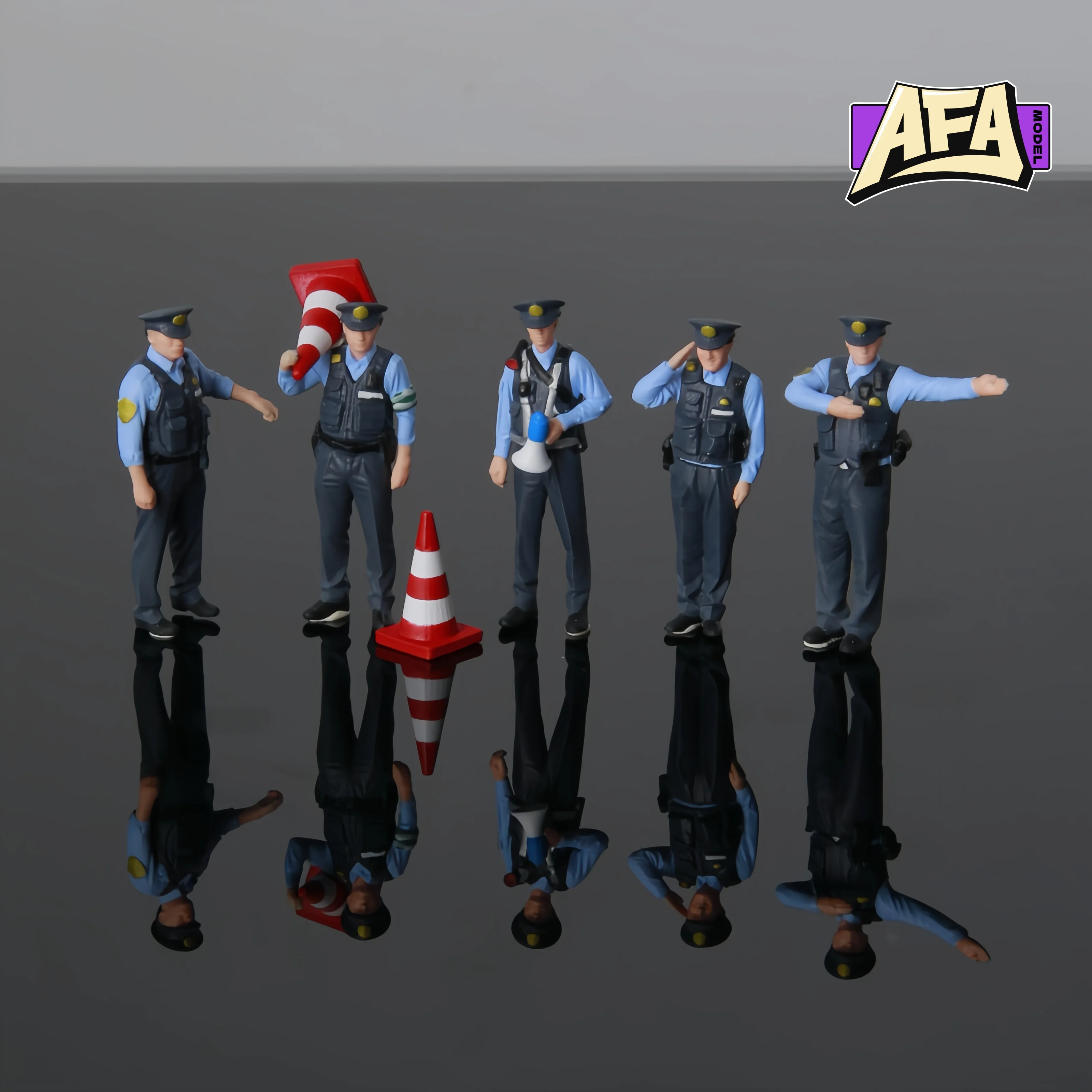 1/64 Scale Resin Traffic Police Officer Figures Miniature Scene Props Hand Painted Display for Diecast Car Collection AFA
1/64 Scale Resin Traffic Police Officer Figures Miniature Scene Props Hand Painted Display for Diecast Car Collection AFA