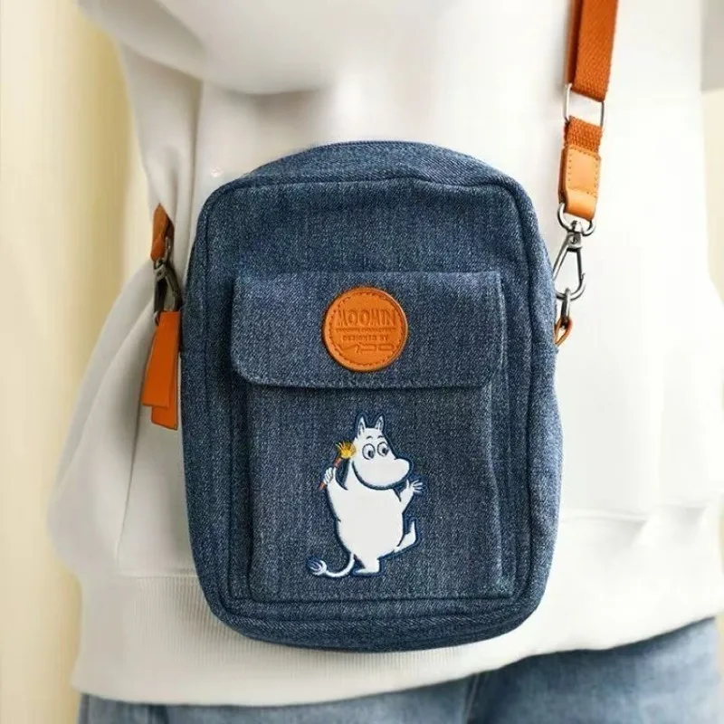 Moomin Cartoon Phone Bag Single Shoulder Crossbody Bag Outdoor Sports Mini Shoulder Bag Unisex for Men Women
Moomin Cartoon Phone Bag Single Shoulder Crossbody Bag Outdoor Sports Mini Shoulder Bag Unisex for Men Women