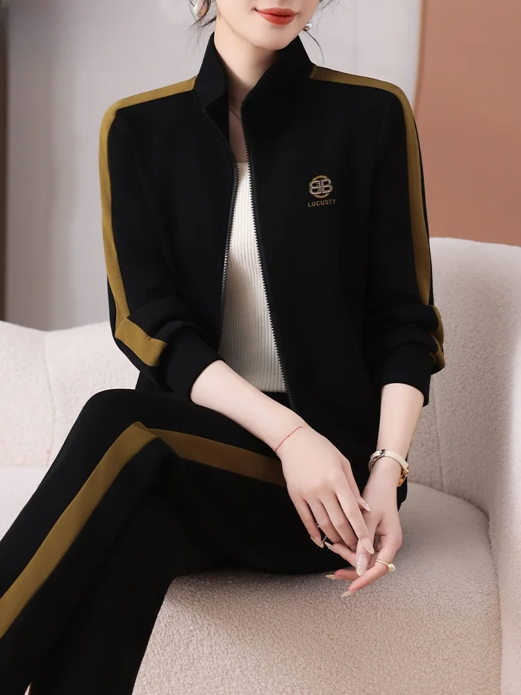 Fashionable Casual Sportswear Set for Women Autumn 2024 New Style Middle-Aged And Elderly Outerwear Early Autumn Trendy Large...
Fashionable Casual Sportswear Set for Women Autumn 2024 New Style Middle-Aged And Elderly Outerwear Early Autumn Trendy Large...