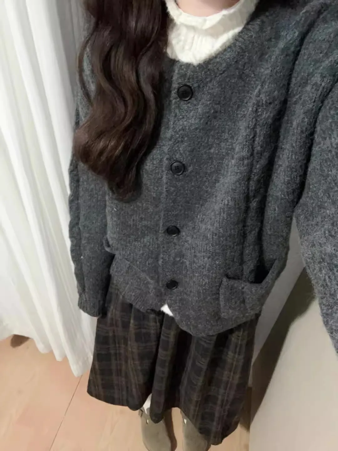 Женский вязаный свитер, кардиган, длинная верхняя одежда све, весна-осень-зима, дизайн для старшеклассников, пальто из полиэстера F...
Женский вязаный свитер, кардиган, длинная верхняя одежда све, весна-осень-зима, дизайн для старшеклассников, пальто из полиэстера F...