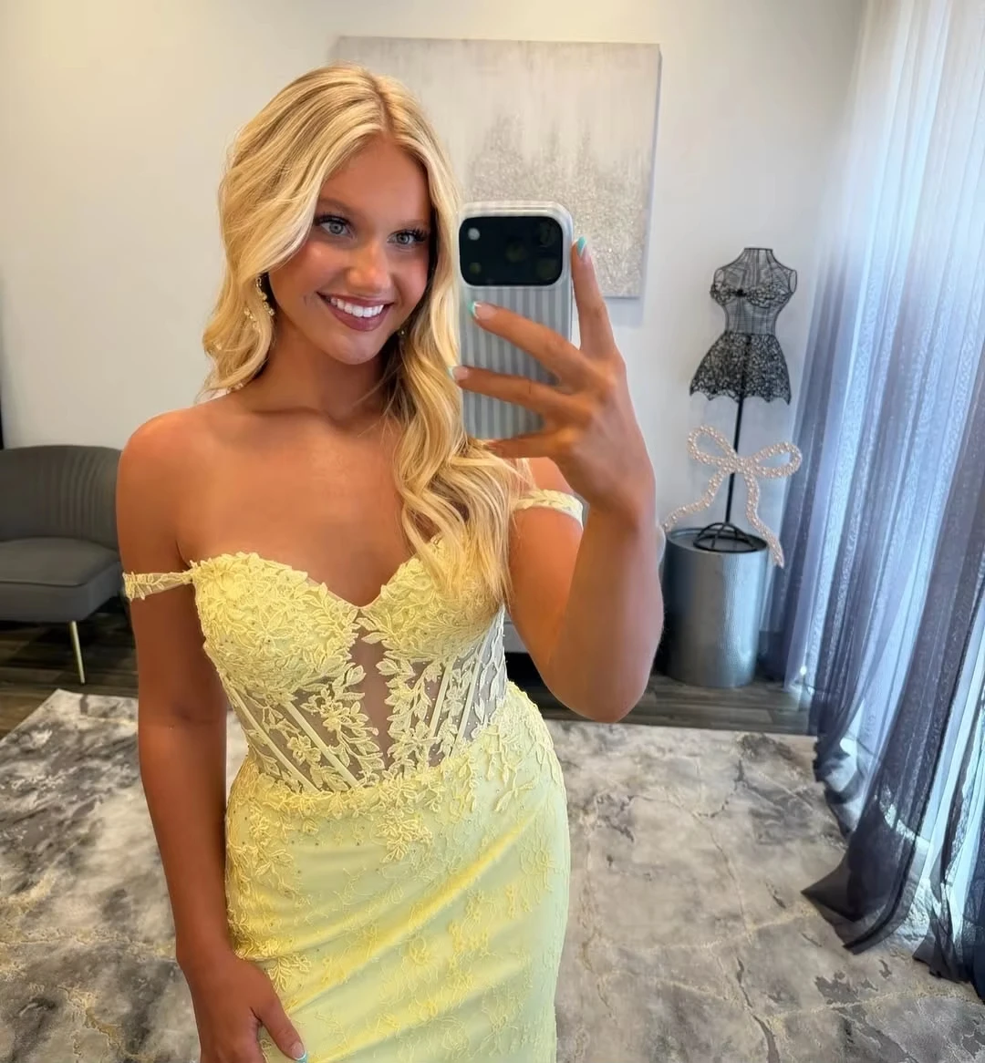 Yellow Lace Luxury Evening Dress Mermaid Prom Dress Spaghetti Strap See Through Waist Customized Graduation Party Gown
Yellow Lace Luxury Evening Dress Mermaid Prom Dress Spaghetti Strap See Through Waist Customized Graduation Party Gown