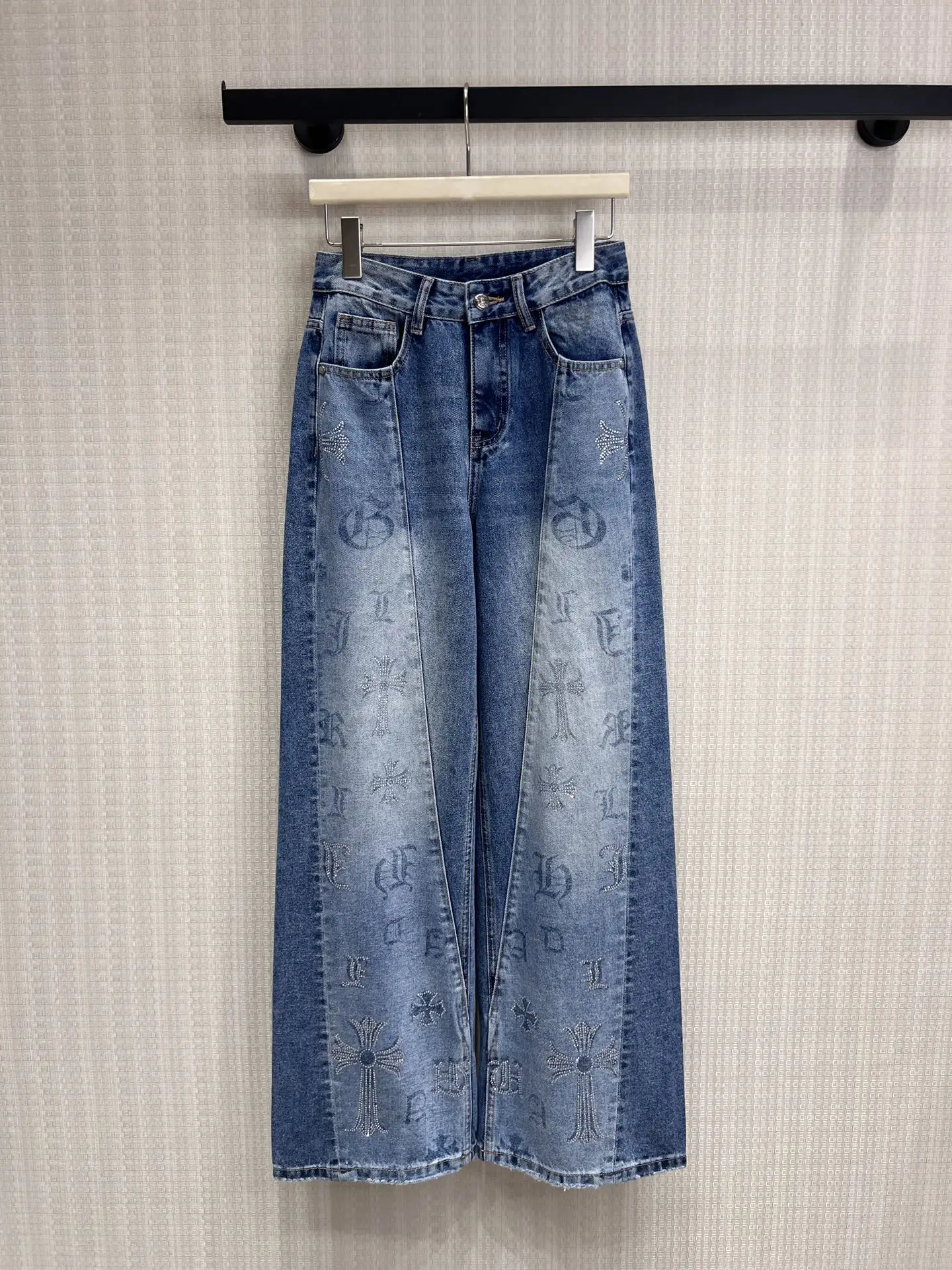 Fashionable Wide Leg Denim Jeans Women's Heavy Embellished Washed Diamond High Waist Zipper Summer Street Style Trendy
Fashionable Wide Leg Denim Jeans Women's Heavy Embellished Washed Diamond High Waist Zipper Summer Street Style Trendy