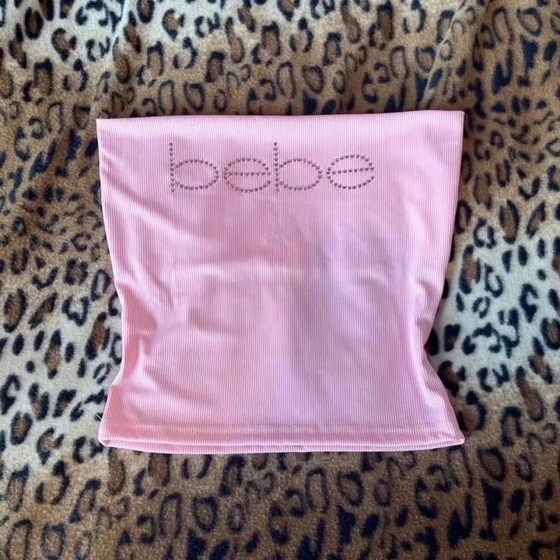 Женский укороченный топ с бриллиантами Bebe, корсеты, сексуальная уличная одежда, вечерние жилет без бретелек с открытыми плечами, лето 2023, топы на бретельках Y2K
Женский укороченный топ с бриллиантами Bebe, корсеты, сексуальная уличная одежда, вечерние жилет без бретелек с открытыми плечами, лето 2023, топы на бретельках Y2K