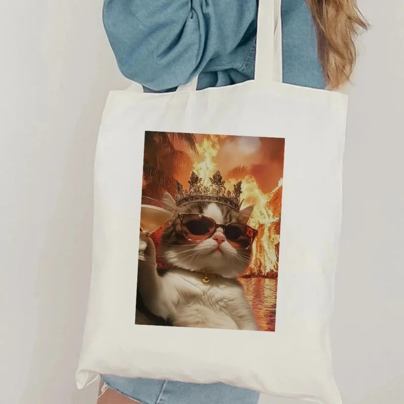 Sassy Cat Canvas Bag Tote Bag Shoulder Bag Handbag Chaos Background Graphic Aesthetic Tote For Women Men Daily Use
Sassy Cat Canvas Bag Tote Bag Shoulder Bag Handbag Chaos Background Graphic Aesthetic Tote For Women Men Daily Use