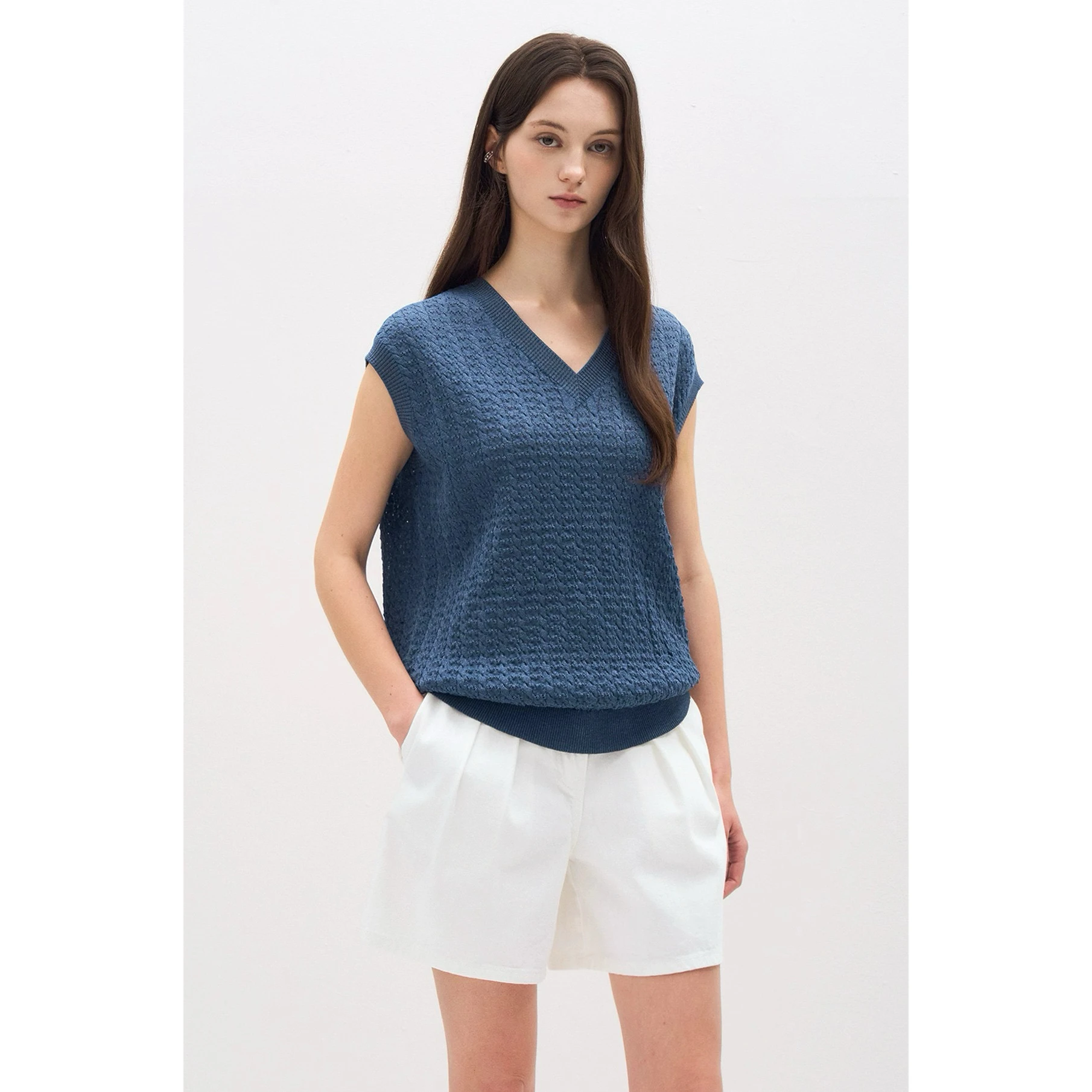 Fashionable V-Neck Knitted Vest OBZ26 Summer Lemon Cheese Hollow out Wrap Versatile Sleeveless Women's Knittedwear
Fashionable V-Neck Knitted Vest OBZ26 Summer Lemon Cheese Hollow out Wrap Versatile Sleeveless Women's Knittedwear