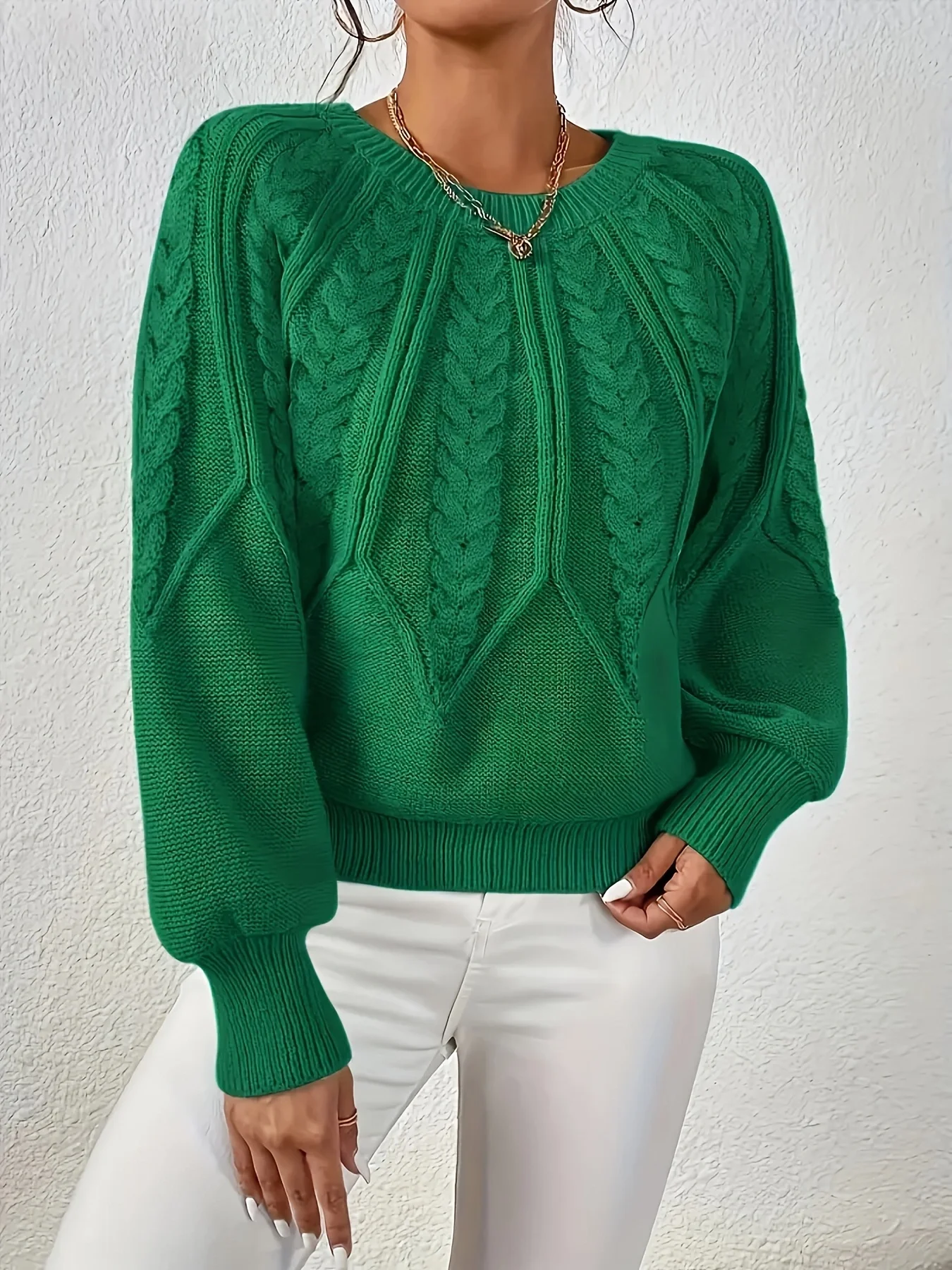 Women's European and American style dark green cable knit long-sleeve sweater in plus size, fashionable and suitable for work
Women's European and American style dark green cable knit long-sleeve sweater in plus size, fashionable and suitable for work