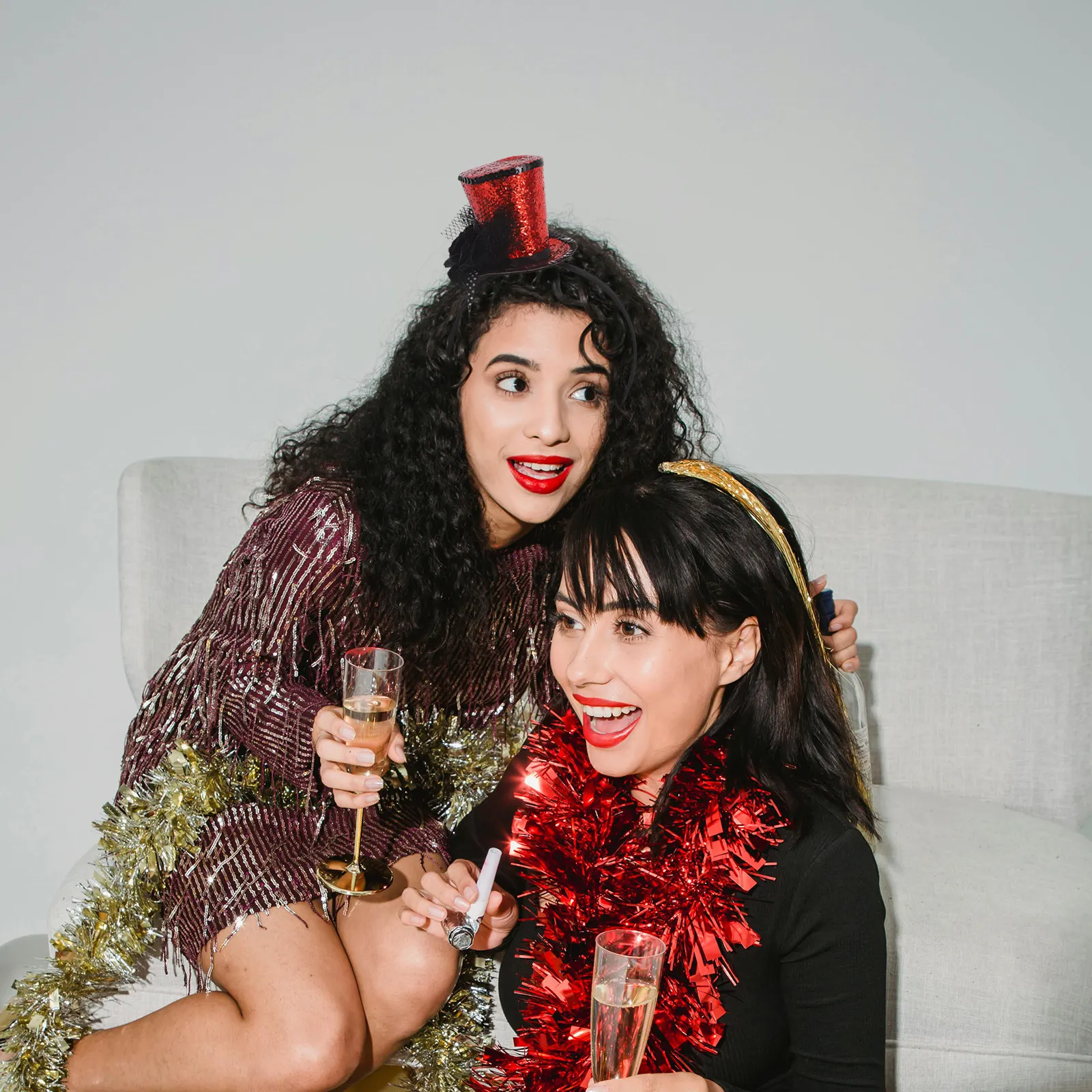 3Pcs Mini Top Hat Headband Sequin Black Fascinator Veil Halloween Christmas Wedding Tea Party Headpiece Bride Headband and Veil
3Pcs Mini Top Hat Headband Sequin Black Fascinator Veil Halloween Christmas Wedding Tea Party Headpiece Bride Headband and Veil