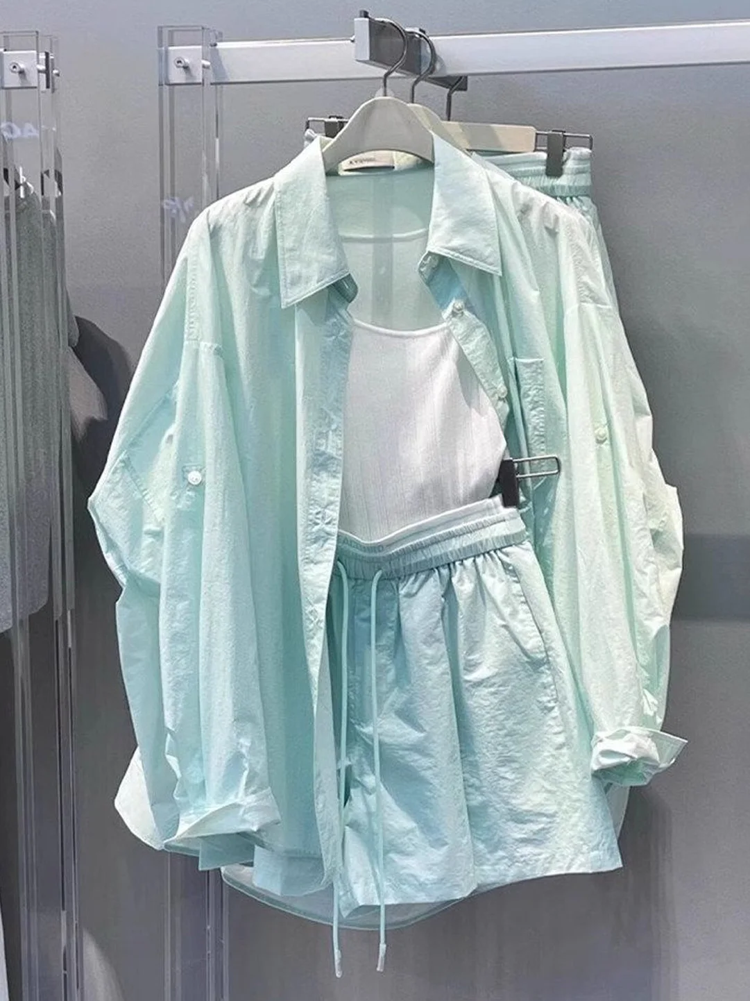 Spring Summer 2026 Women's Sporty Casual Fashionable Holiday Green Shirt Shorts Sunscreen Two-Piece Set High Waist Shorts
Spring Summer 2026 Women's Sporty Casual Fashionable Holiday Green Shirt Shorts Sunscreen Two-Piece Set High Waist Shorts