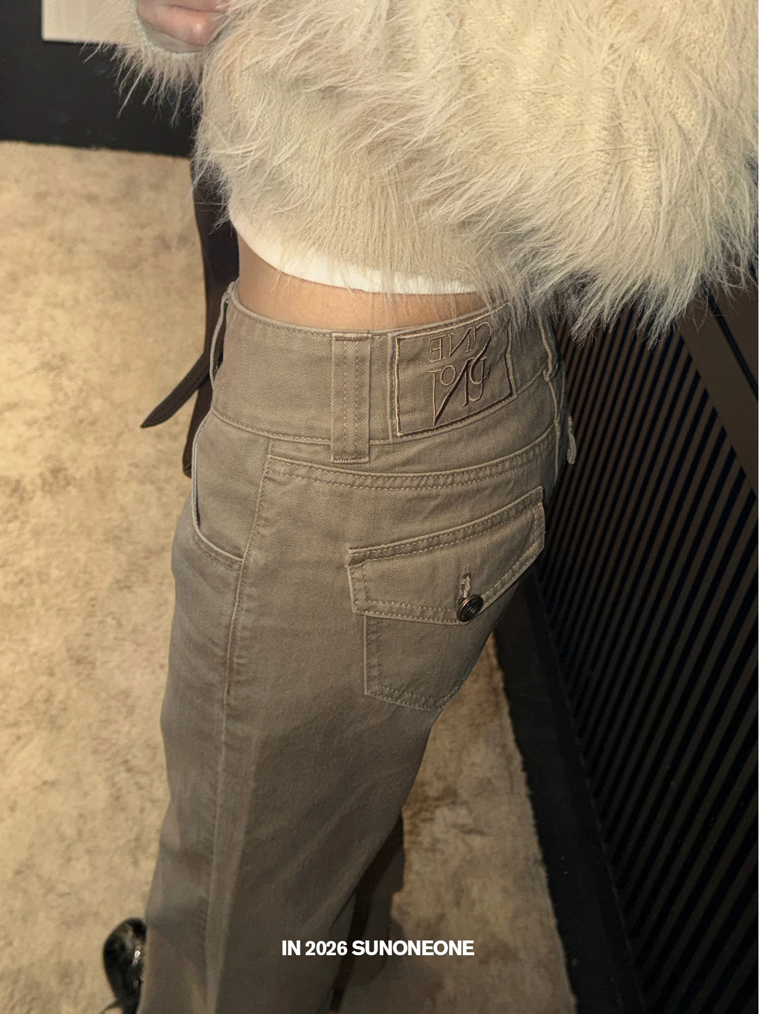 Women's Wide Waist Jeans Double Button Embroidered Label Washed Cotton Straight Leg Casual Pants Spring Season Comfort Fit
Women's Wide Waist Jeans Double Button Embroidered Label Washed Cotton Straight Leg Casual Pants Spring Season Comfort Fit