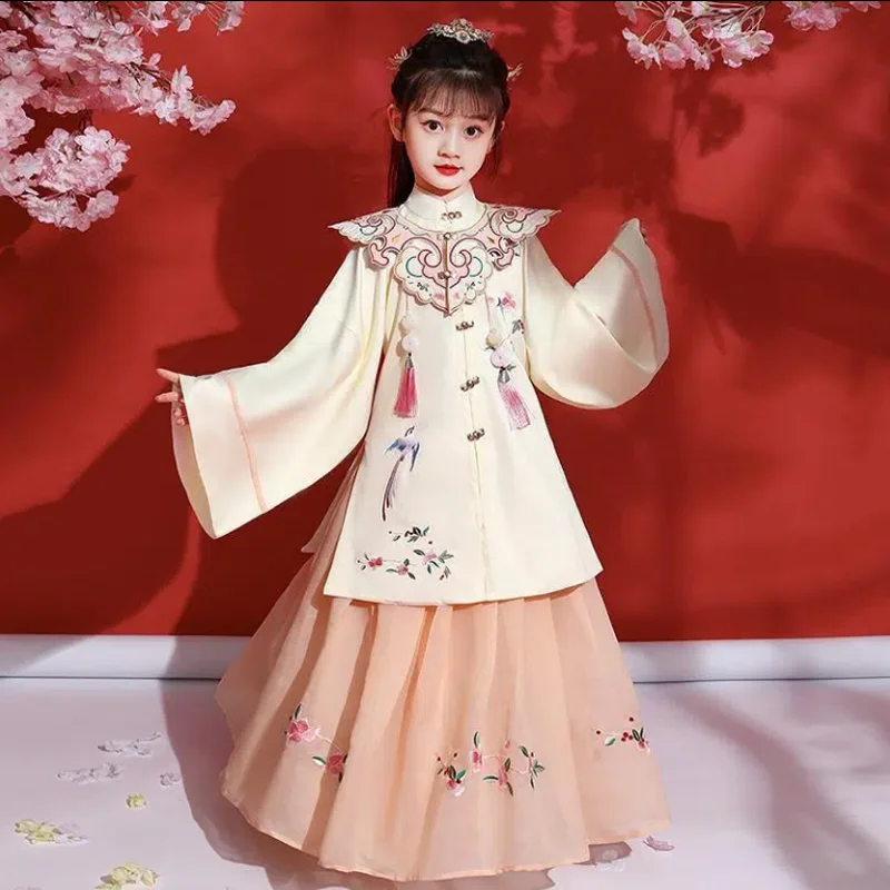 New Chinese Hanfu dress skirt shirt set imitates the Ming Dynasty girls' casual dress
New Chinese Hanfu dress skirt shirt set imitates the Ming Dynasty girls' casual dress