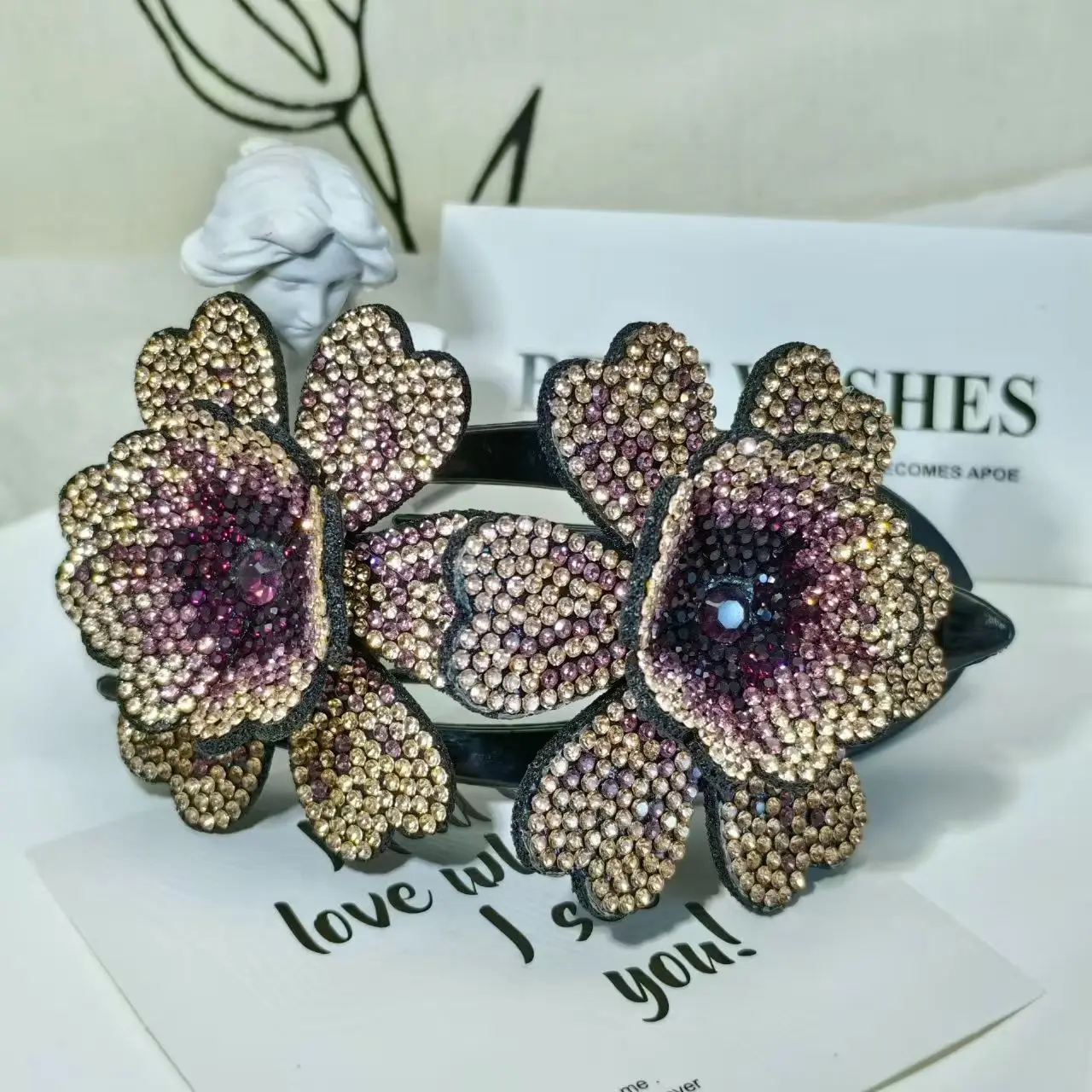 Korean Version Five Petal Flower Plate Hair Clip, Rhinestone Flower Perm, Large Hair Fork, Duckbill Clip, Swallowtail Grip Clip
Korean Version Five Petal Flower Plate Hair Clip, Rhinestone Flower Perm, Large Hair Fork, Duckbill Clip, Swallowtail Grip Clip