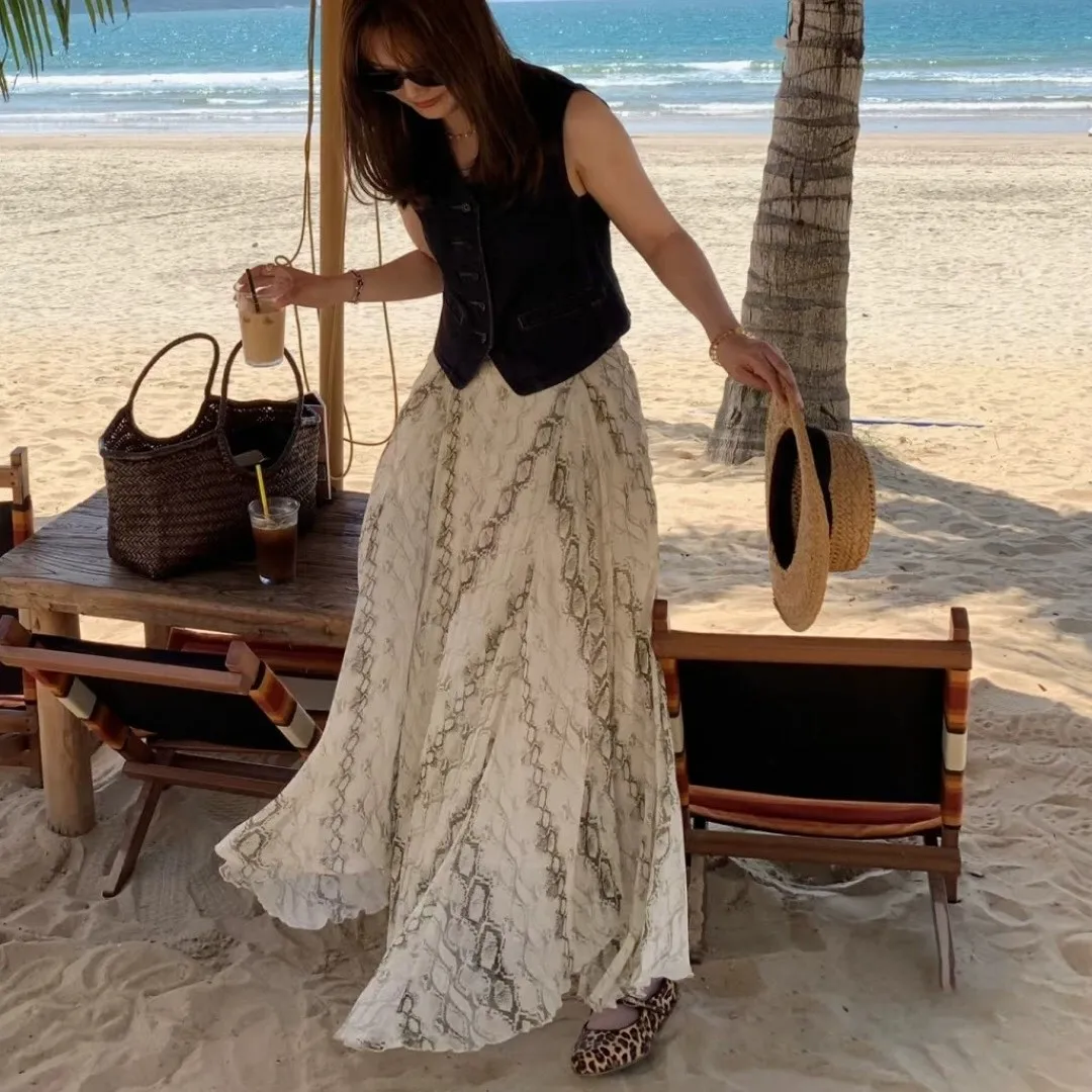 MICOAT MD Spring Summer Lightweight Draped Midi Skirt with Large Hem Print Snake And Plaid Asymmetrical A-Line Skirt
MICOAT MD Spring Summer Lightweight Draped Midi Skirt with Large Hem Print Snake And Plaid Asymmetrical A-Line Skirt