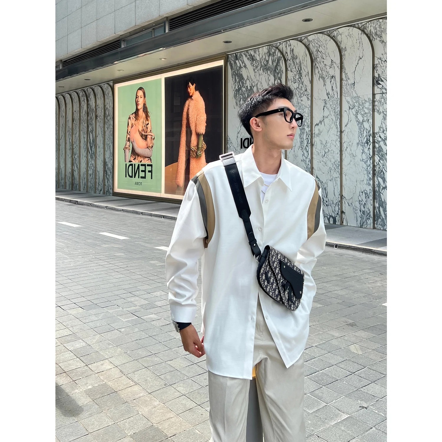Korean Sle oulder Splicing Color Blo Long Sve irt Jaet Men's Loose Casual Design Sense irt Autumn New Arrival
Korean Sle oulder Splicing Color Blo Long Sve irt Jaet Men's Loose Casual Design Sense irt Autumn New Arrival