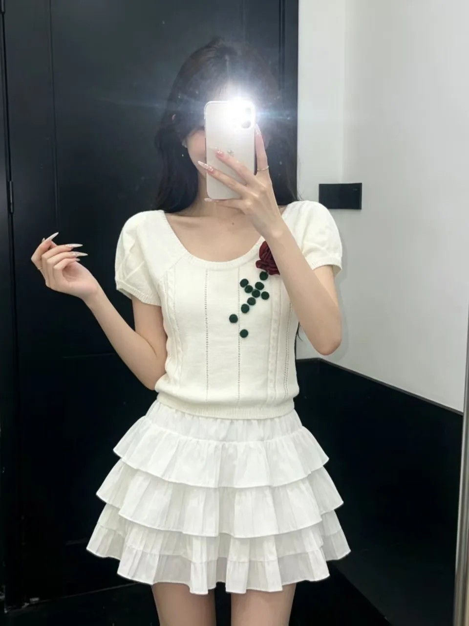 Elegant Sweet Floral Knit Top Women's Slim Fit Short Sleeve Sweater Stylish Design Summer Fashion Upper Apparel Female
Elegant Sweet Floral Knit Top Women's Slim Fit Short Sleeve Sweater Stylish Design Summer Fashion Upper Apparel Female