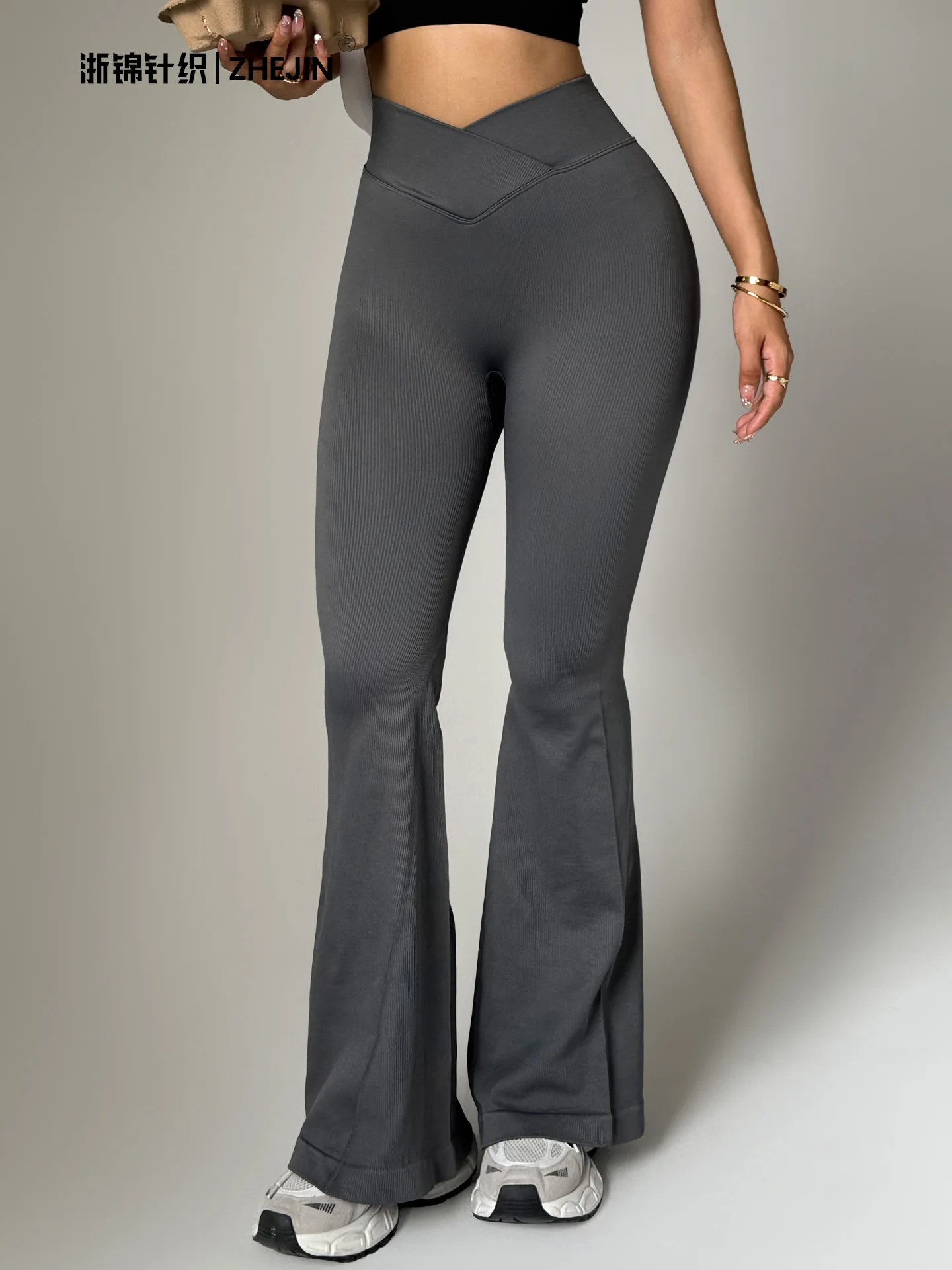 Seamless high-waisted and hip-lifting yoga pants for European and American women's clothing,worn over casual fitness flared pant
Seamless high-waisted and hip-lifting yoga pants for European and American women's clothing,worn over casual fitness flared pant