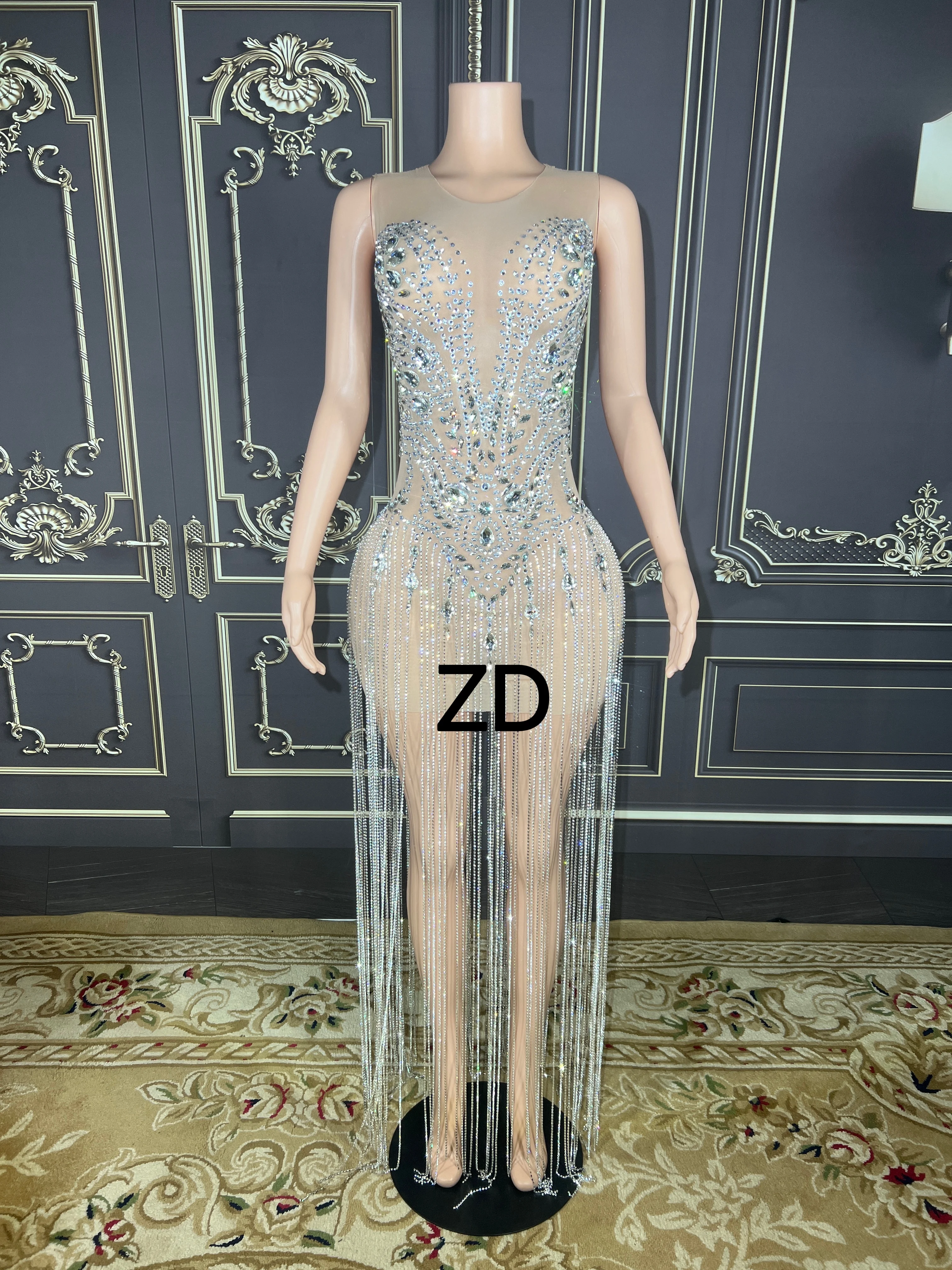 Silver Rhinestones Fringes Dress Lady Prom Evening Outfit Bar Singer Dress Shining Birthday Dress plus size
Silver Rhinestones Fringes Dress Lady Prom Evening Outfit Bar Singer Dress Shining Birthday Dress plus size