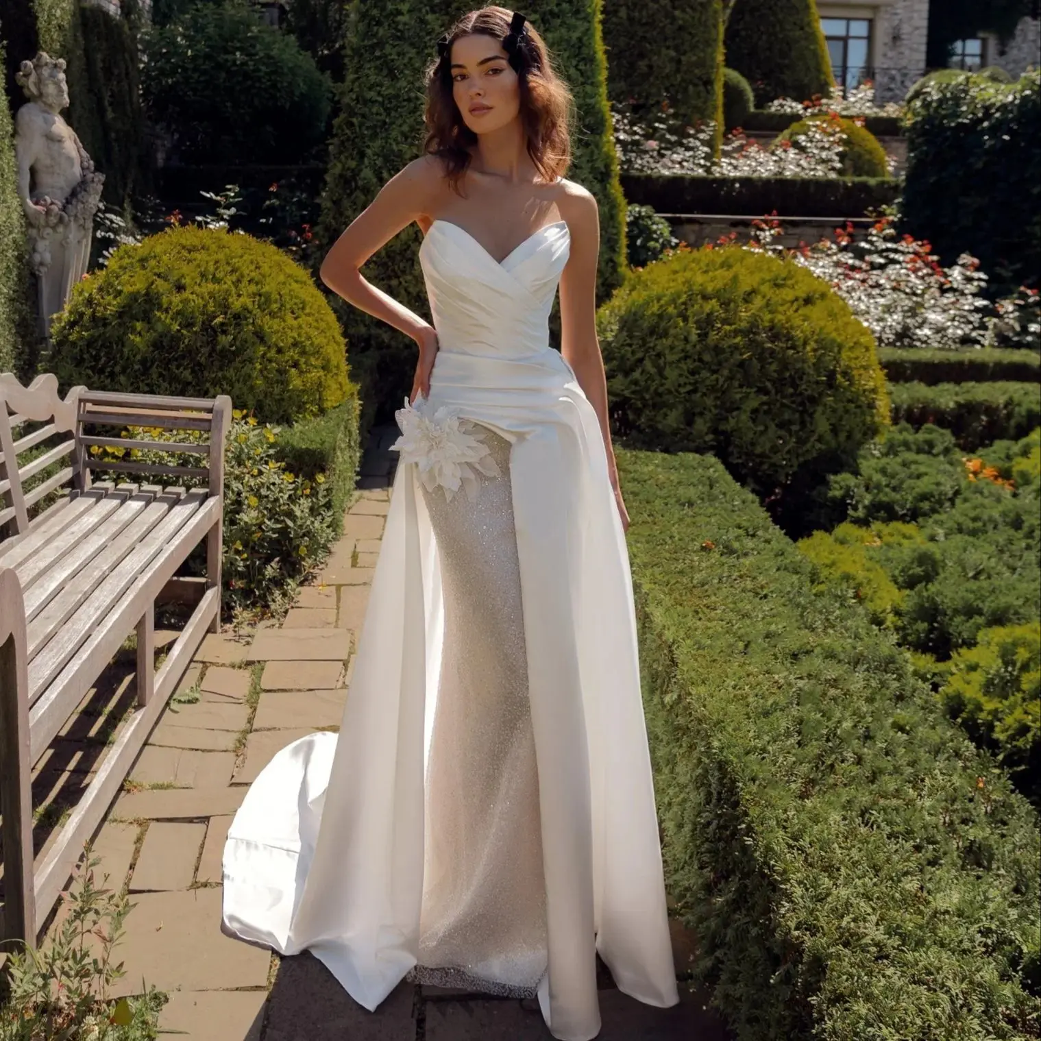 Simple Satin Mermaid Wedding Dresses Floral Appliques Glitter Sequins Bridal Gowns Floor Length Customized Vestidos De Mariee
Simple Satin Mermaid Wedding Dresses Floral Appliques Glitter Sequins Bridal Gowns Floor Length Customized Vestidos De Mariee