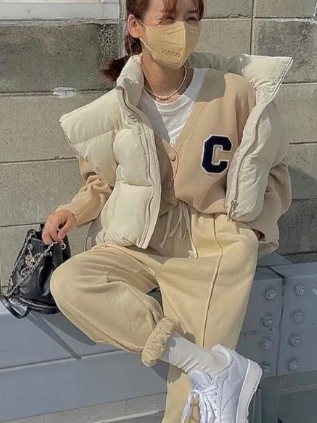 Faionable Stand Collar Svel Asymmetrical Vest Women's Small Size Design Winter New Arrival Outerwear Jaet
Faionable Stand Collar Svel Asymmetrical Vest Women's Small Size Design Winter New Arrival Outerwear Jaet