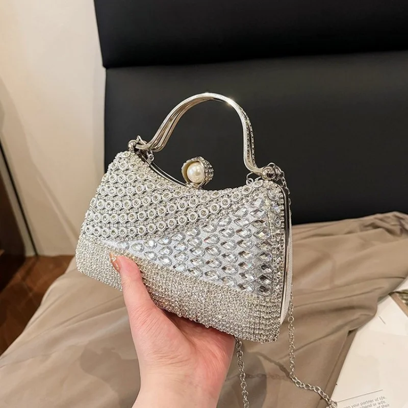 Ladies Shoulder Bag Made Of Fine Leather Boasting Classic Paris Style And Casual Vintage Elegant Look
Ladies Shoulder Bag Made Of Fine Leather Boasting Classic Paris Style And Casual Vintage Elegant Look