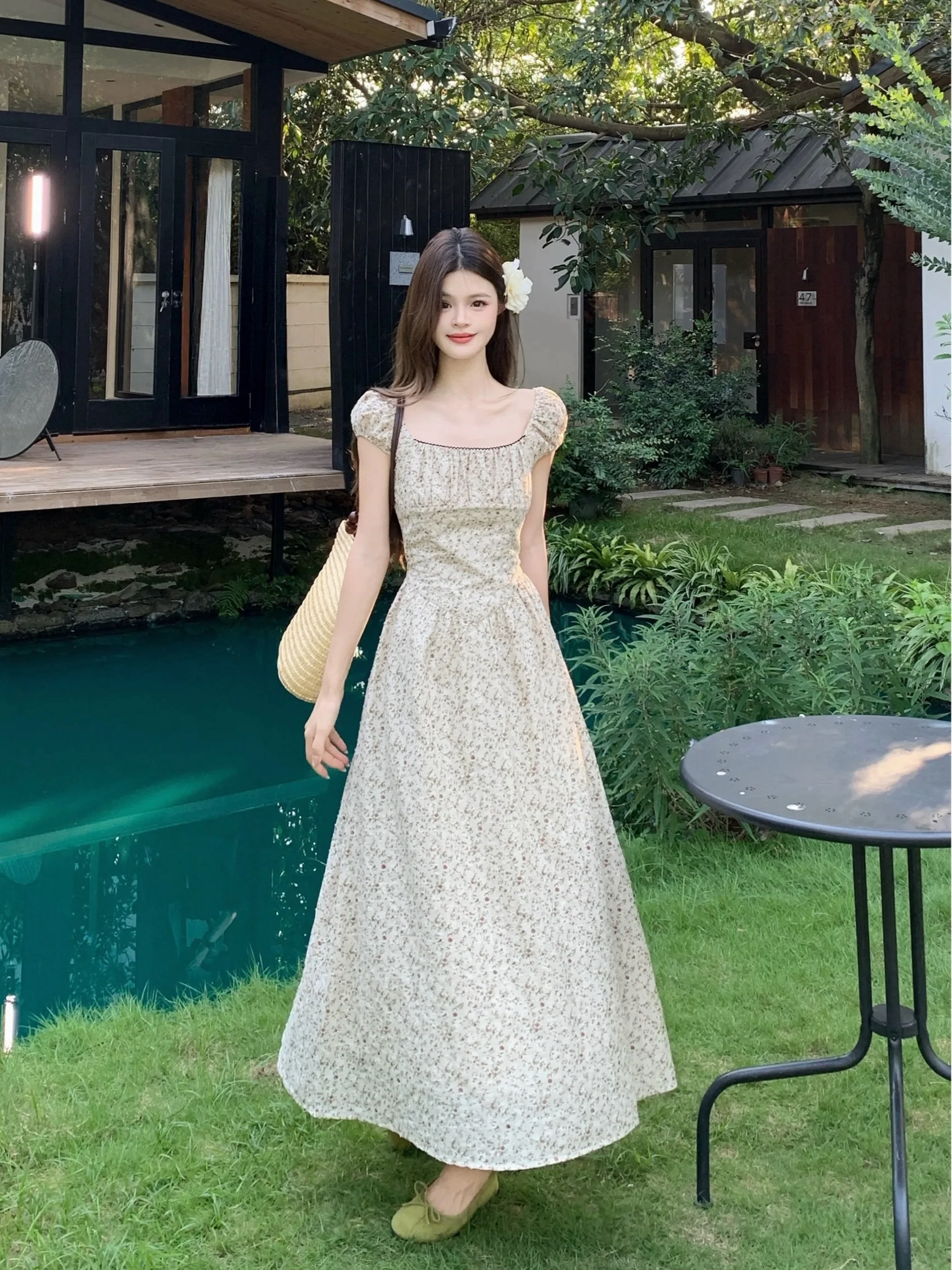 plus Size Floral Print Square Neck Short Sleeve Women's Dress Summer New Style Waist Cinching A-Line Skirt Commute Style Slim...
plus Size Floral Print Square Neck Short Sleeve Women's Dress Summer New Style Waist Cinching A-Line Skirt Commute Style Slim...