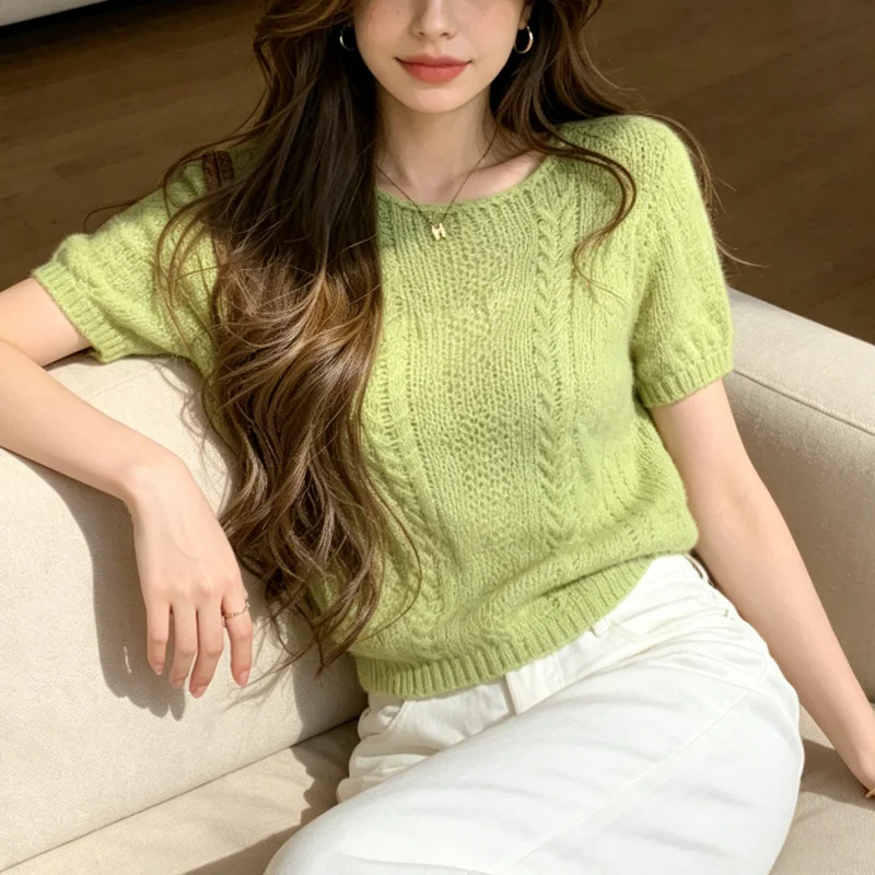 2026 Fashion Women Short Sleeve O-neck Solid Color Solid Color Knitted Top Summer Casual Pullover Blouse Elegant Knitwear
2026 Fashion Women Short Sleeve O-neck Solid Color Solid Color Knitted Top Summer Casual Pullover Blouse Elegant Knitwear