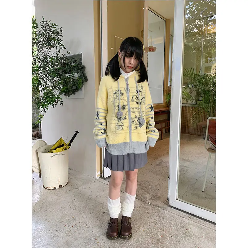 Cute Cartoon Pattern Graffiti Print Hooded Knitted Open Cardigan Women's Winter New Sweet Lazy Style Sweater Jacket
Cute Cartoon Pattern Graffiti Print Hooded Knitted Open Cardigan Women's Winter New Sweet Lazy Style Sweater Jacket