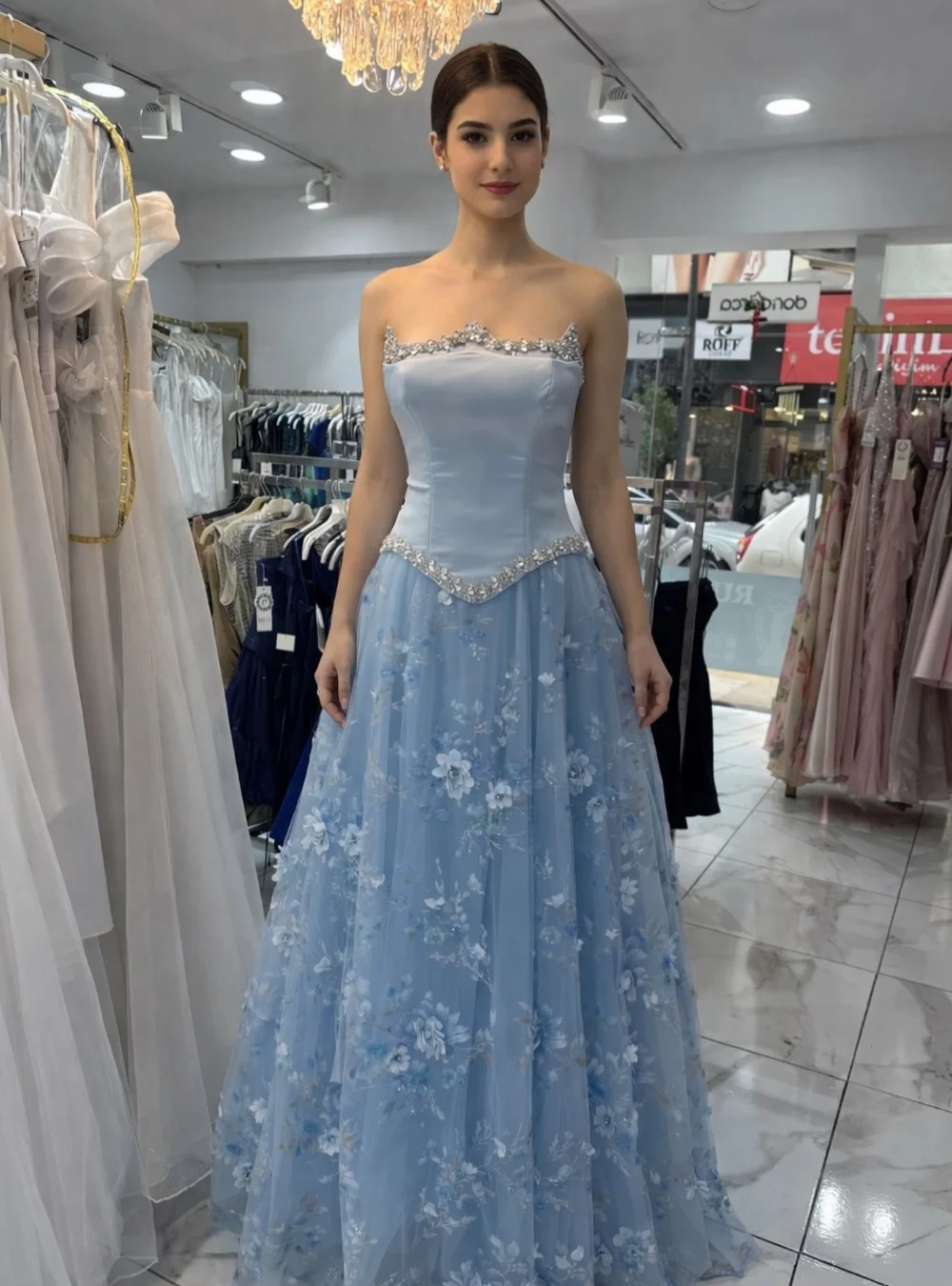 Customized Matching Charmeuse Pleat Pattern A-line Strapless Long Luxury Party Bespoke Occasion Dresses Chinese Style
Customized Matching Charmeuse Pleat Pattern A-line Strapless Long Luxury Party Bespoke Occasion Dresses Chinese Style
