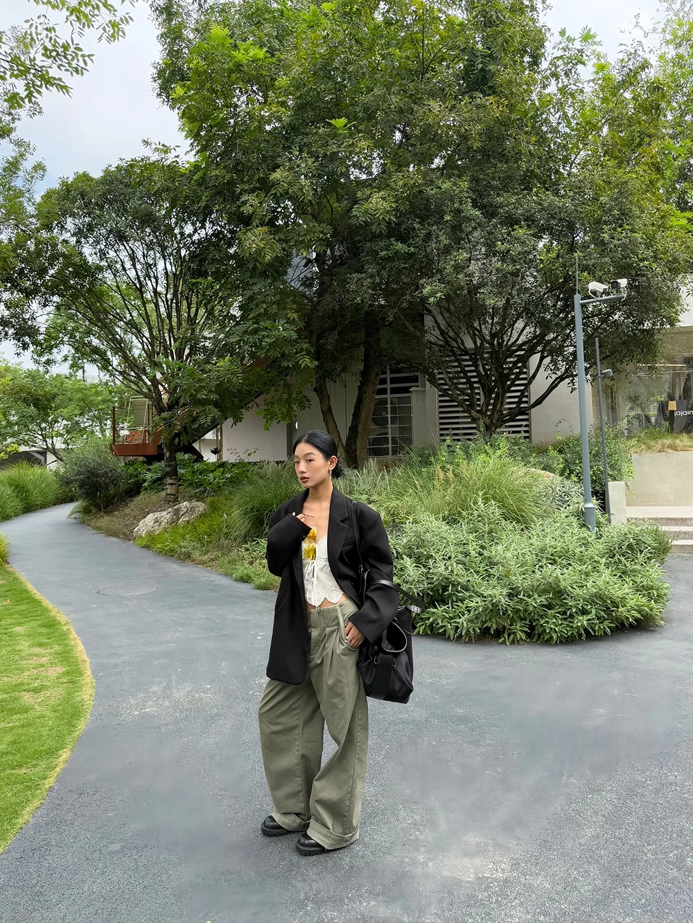 Casual Wide Leg Workwear Pants Women's Slimming Denim Jeans Folded Waist Autumn Season High Waist Zipper Style Loose Fit
Casual Wide Leg Workwear Pants Women's Slimming Denim Jeans Folded Waist Autumn Season High Waist Zipper Style Loose Fit