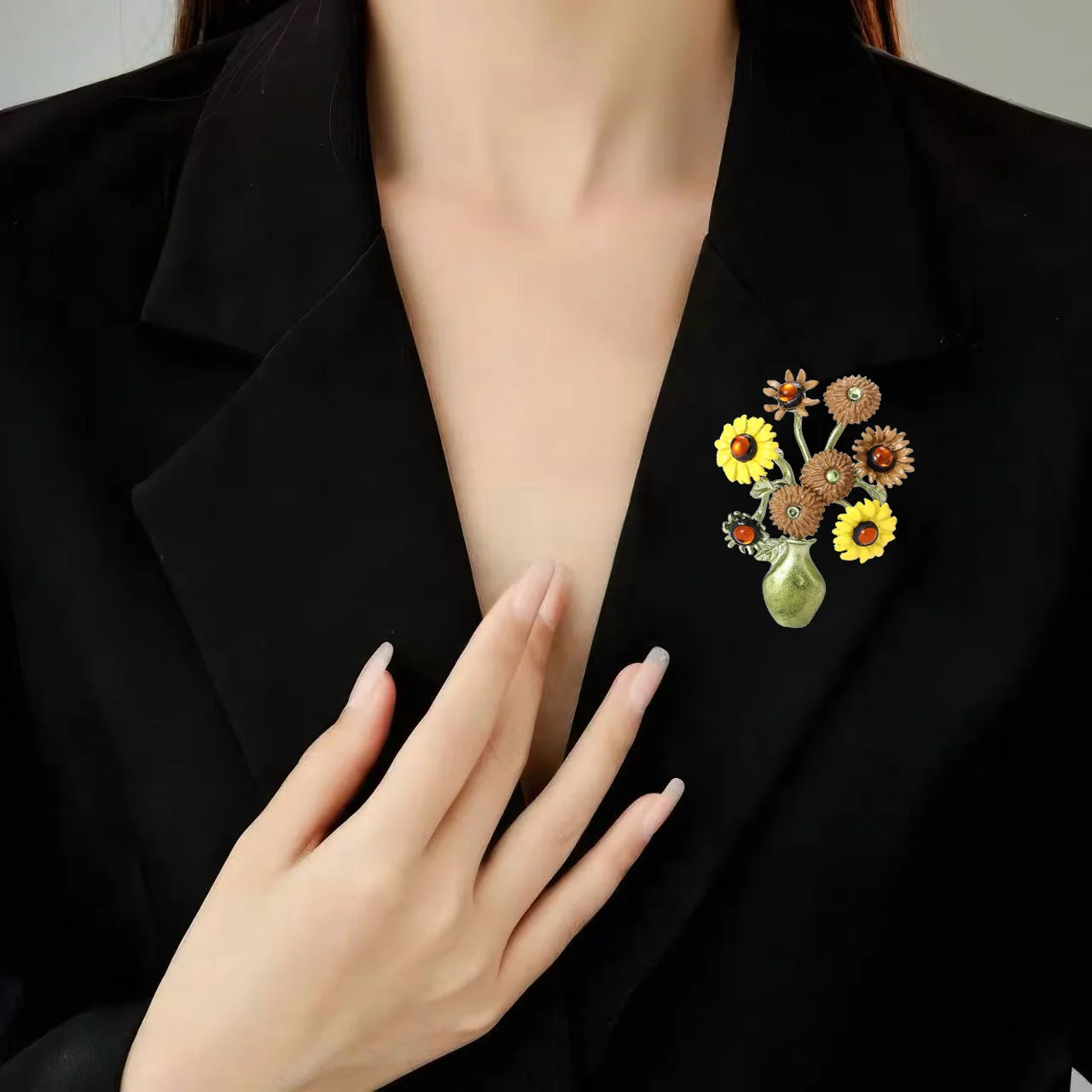 Beaut&Berry Trendy Enamel Van Gogh's Sunflowers Brooches for Women Unisex Pins Casual Party Jewelry Accessories Gifts Decoration
Beaut&Berry Trendy Enamel Van Gogh's Sunflowers Brooches for Women Unisex Pins Casual Party Jewelry Accessories Gifts Decoration
