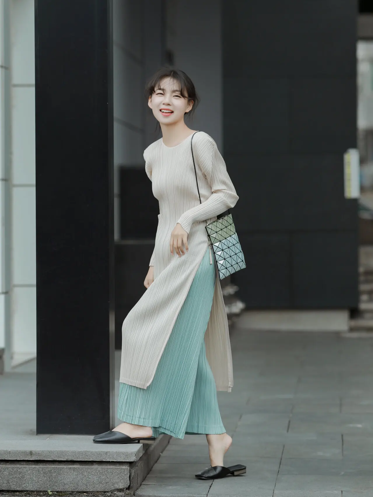 Three-pleat Long Sleeve Dress Loose Fit Zipper Design Autumn New Style Elegant Slimming Gown Casual H-Shape Polyester Fiber
Three-pleat Long Sleeve Dress Loose Fit Zipper Design Autumn New Style Elegant Slimming Gown Casual H-Shape Polyester Fiber
