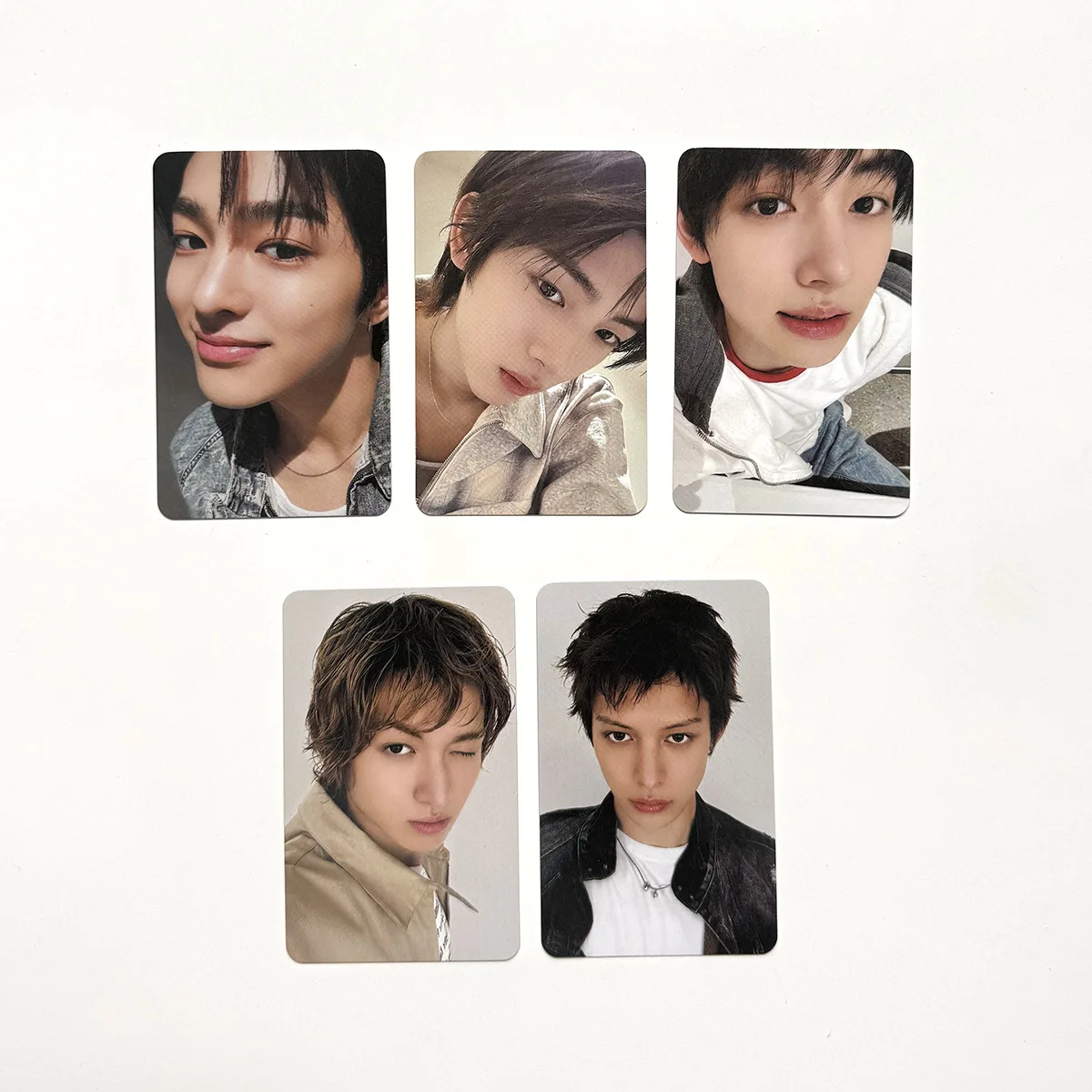 5Pcs/Set Kpop Idol CORTIS New Album GREENGREEN Photocards MARTIN JAMES SEONGHYEON HD Printd Lomo Cards Fans Gifts Collection
5Pcs/Set Kpop Idol CORTIS New Album GREENGREEN Photocards MARTIN JAMES SEONGHYEON HD Printd Lomo Cards Fans Gifts Collection