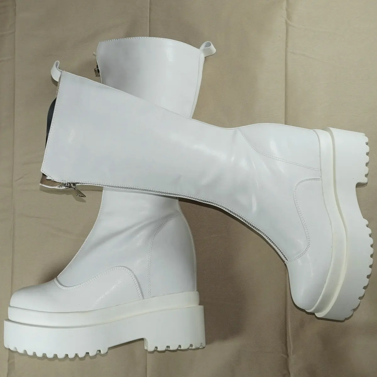 Winter Platform Pumps Shoes Women Genuine Leather Super High Heels Snow Boots Female Round Toe Fashion Sneakers Casual Shoes
Winter Platform Pumps Shoes Women Genuine Leather Super High Heels Snow Boots Female Round Toe Fashion Sneakers Casual Shoes