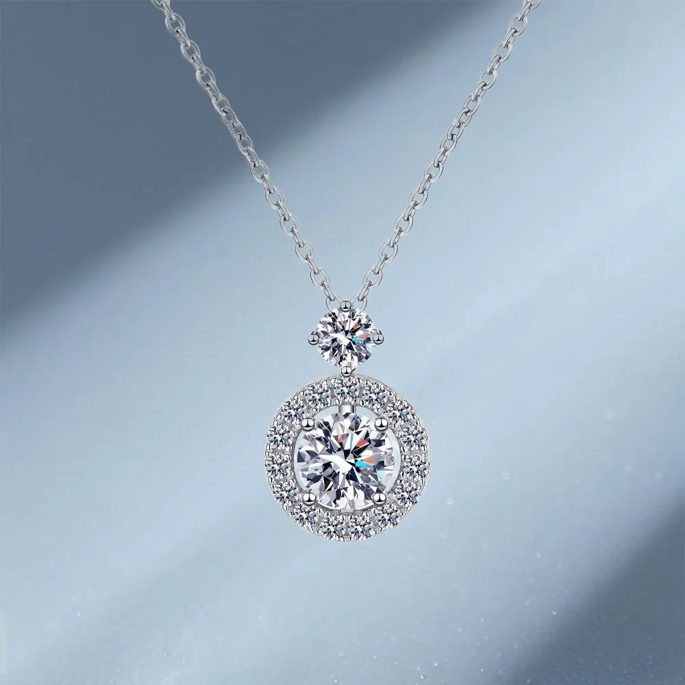 1.3 Carat Moissanite Platinum Round Hollow Necklace for Women, Light Luxury Pt950 Round Pendant Chain Wedding Fine Jewelry Gift
1.3 Carat Moissanite Platinum Round Hollow Necklace for Women, Light Luxury Pt950 Round Pendant Chain Wedding Fine Jewelry Gift