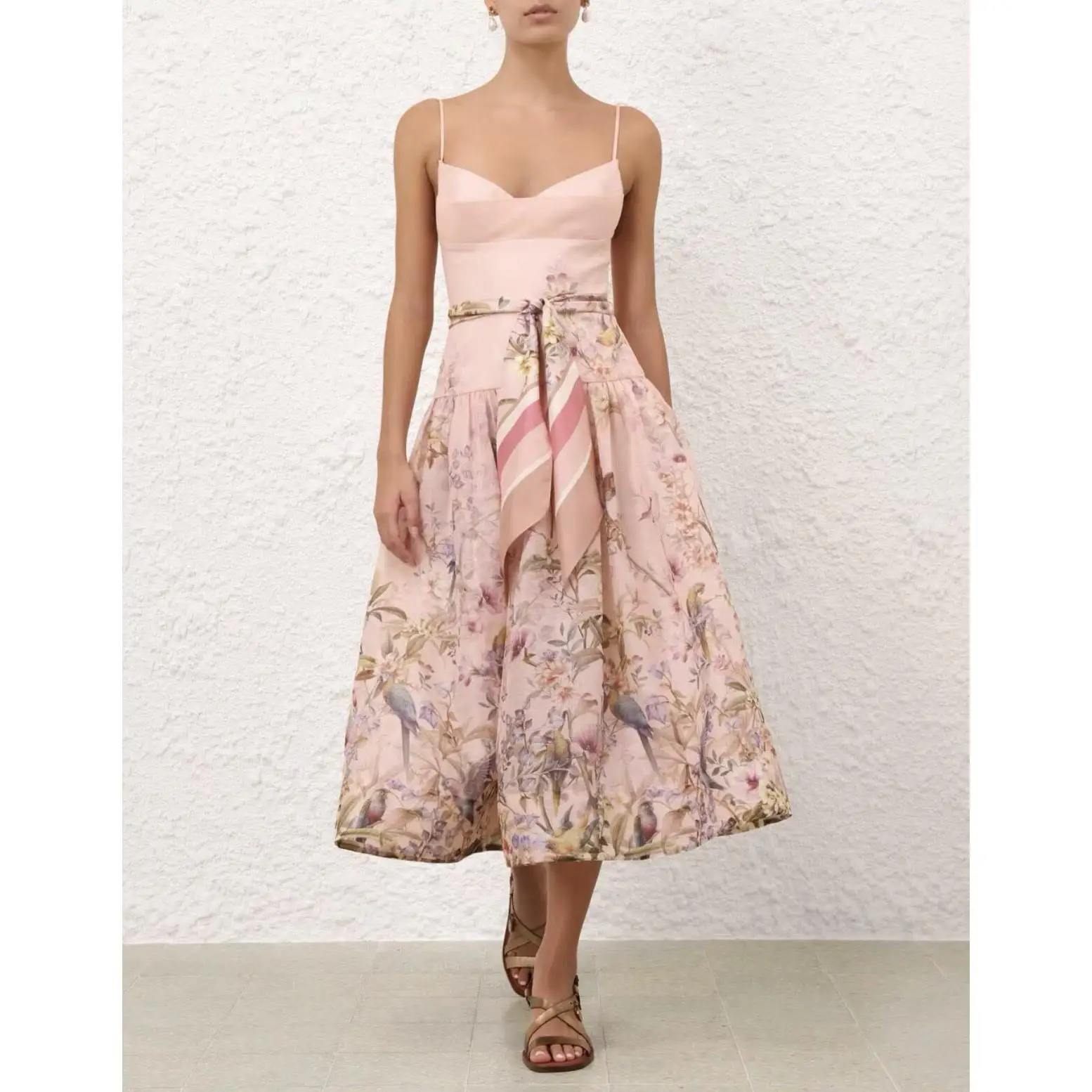 Zim High-End Australian Luxury Dress Summer Vacation Style Picnic Theme Strapless Gown Elegant High-Waisted No-Sleeve Gown
Zim High-End Australian Luxury Dress Summer Vacation Style Picnic Theme Strapless Gown Elegant High-Waisted No-Sleeve Gown