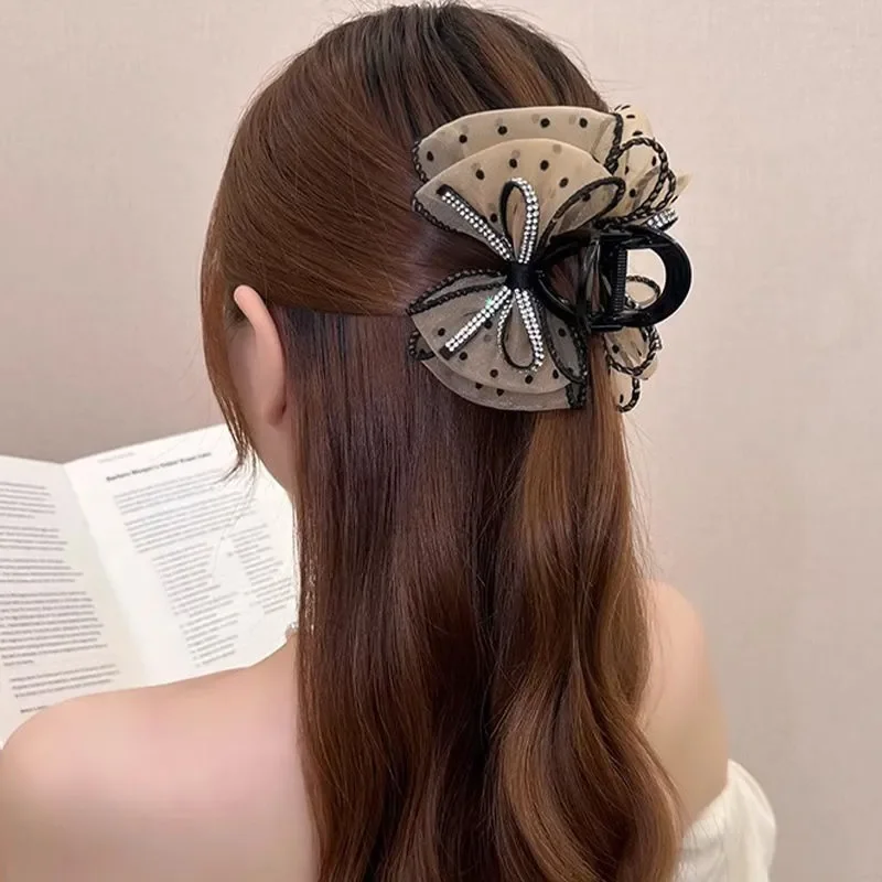 Female Trendy Lace Bow Hair Claw Sweet Geometric Bow Hair Clamp Women Girls Elegant Hair Clip Accessories New Headwear
Female Trendy Lace Bow Hair Claw Sweet Geometric Bow Hair Clamp Women Girls Elegant Hair Clip Accessories New Headwear