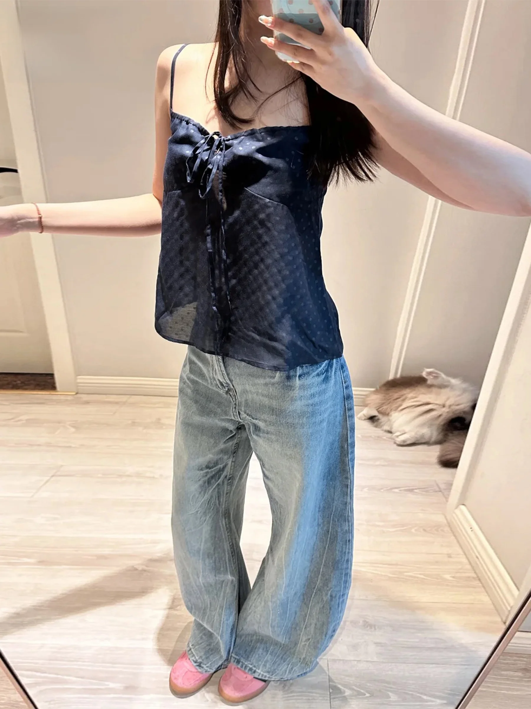 Retro Washed Blue Denim Jeans Women's Loose Straight Leg Wide Leg Pants High Waist Casual Spring Summer Fashion Trend
Retro Washed Blue Denim Jeans Women's Loose Straight Leg Wide Leg Pants High Waist Casual Spring Summer Fashion Trend