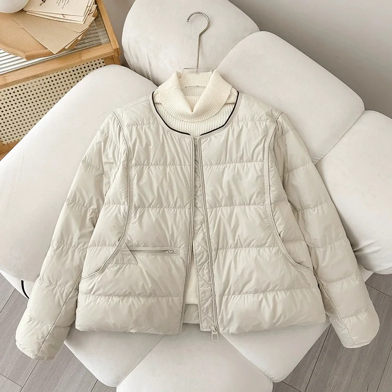 Fashion Lightweight Short Down Cotton Jacket Women Autumn Winter Coat 2025 Long Sleeved Tops Warm Puffer Jacket Female Outerwear
Fashion Lightweight Short Down Cotton Jacket Women Autumn Winter Coat 2025 Long Sleeved Tops Warm Puffer Jacket Female Outerwear