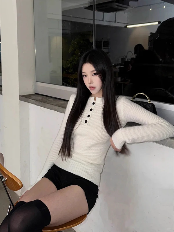 Американский стиль: Новинка! Женский вязаный свитер с воротником хенли, белый, осенне-зимний, премиум-класса, базовый слой для ношения под одеждой.
Американский стиль: Новинка! Женский вязаный свитер с воротником хенли, белый, осенне-зимний, премиум-класса, базовый слой для ношения под одеждой.