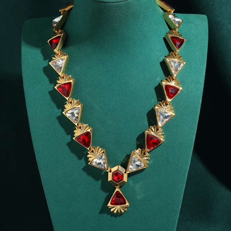 Vintage Triangle Red Crystal Pendant Necklace Rhinestones High Quality Gold Color Designer Luxury Women Music Festival Art Deco
Vintage Triangle Red Crystal Pendant Necklace Rhinestones High Quality Gold Color Designer Luxury Women Music Festival Art Deco