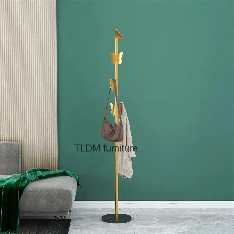 Nordic Coat Racks Stand Clothes Hanger Household Living Room Clothing Rack Simple Light Luxury Creative Bag Rack Home Furniture
Nordic Coat Racks Stand Clothes Hanger Household Living Room Clothing Rack Simple Light Luxury Creative Bag Rack Home Furniture