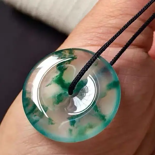 Myanmar boutique jade jadeite ice species floating green flower safety buckle small pendant
Myanmar boutique jade jadeite ice species floating green flower safety buckle small pendant